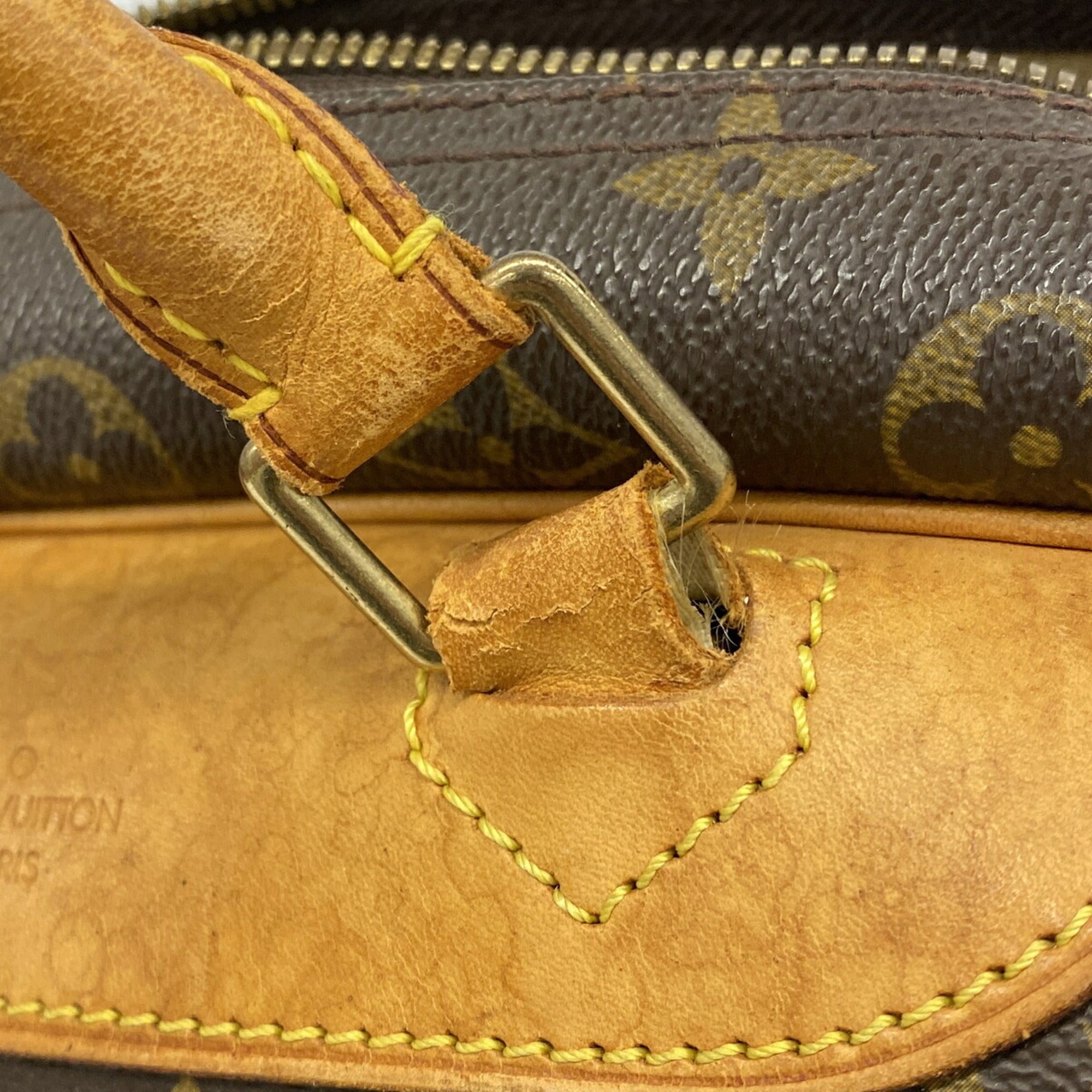 Louis Vuitton Brown Handbag (Pre-Owned)