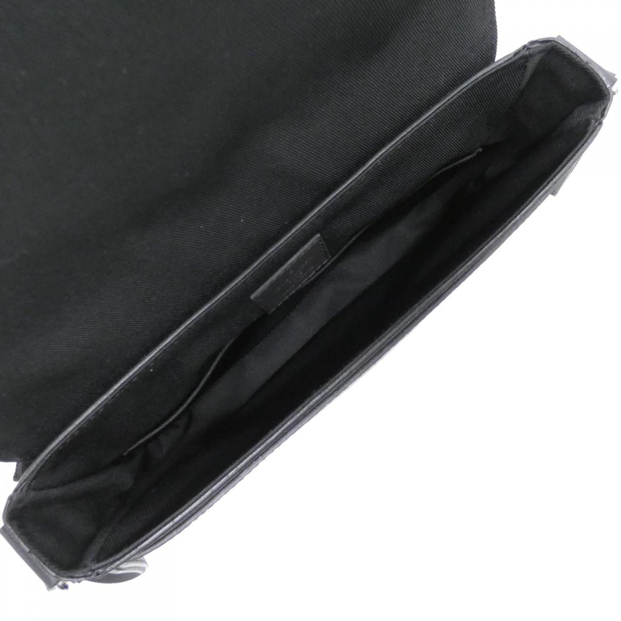 Louis Vuitton Black Leather Shoulder Bag (Pre-Owned)