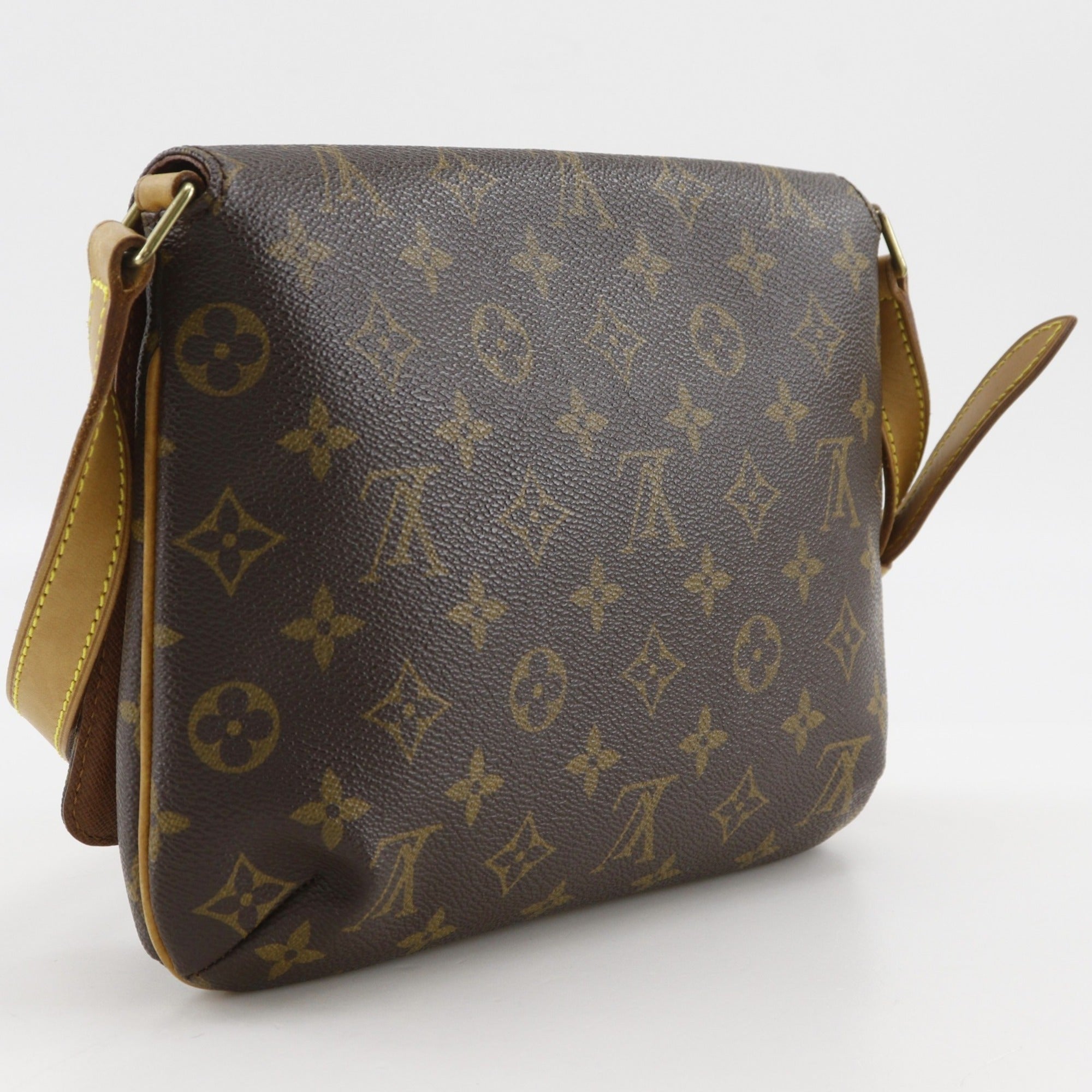 Louis Vuitton Brown Monogram Monogram Shoulder Bag (Pre-Owned)