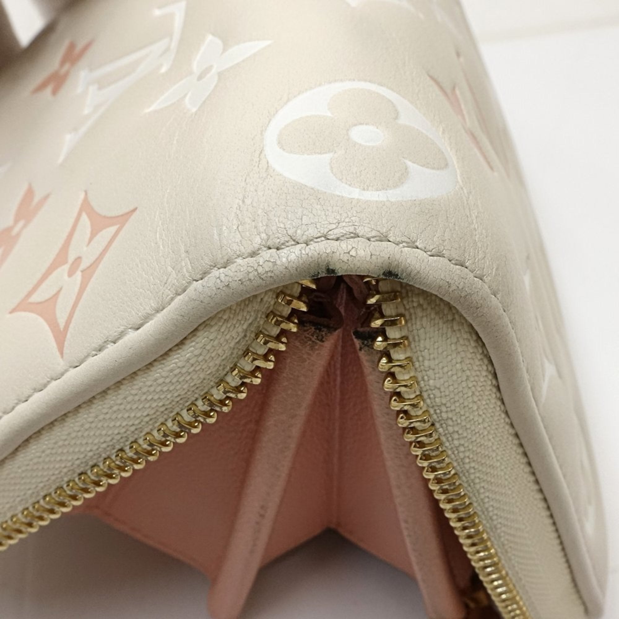 Louis Vuitton Cream Leather Long Wallet (Bi-Fold) (Pre-Owned)