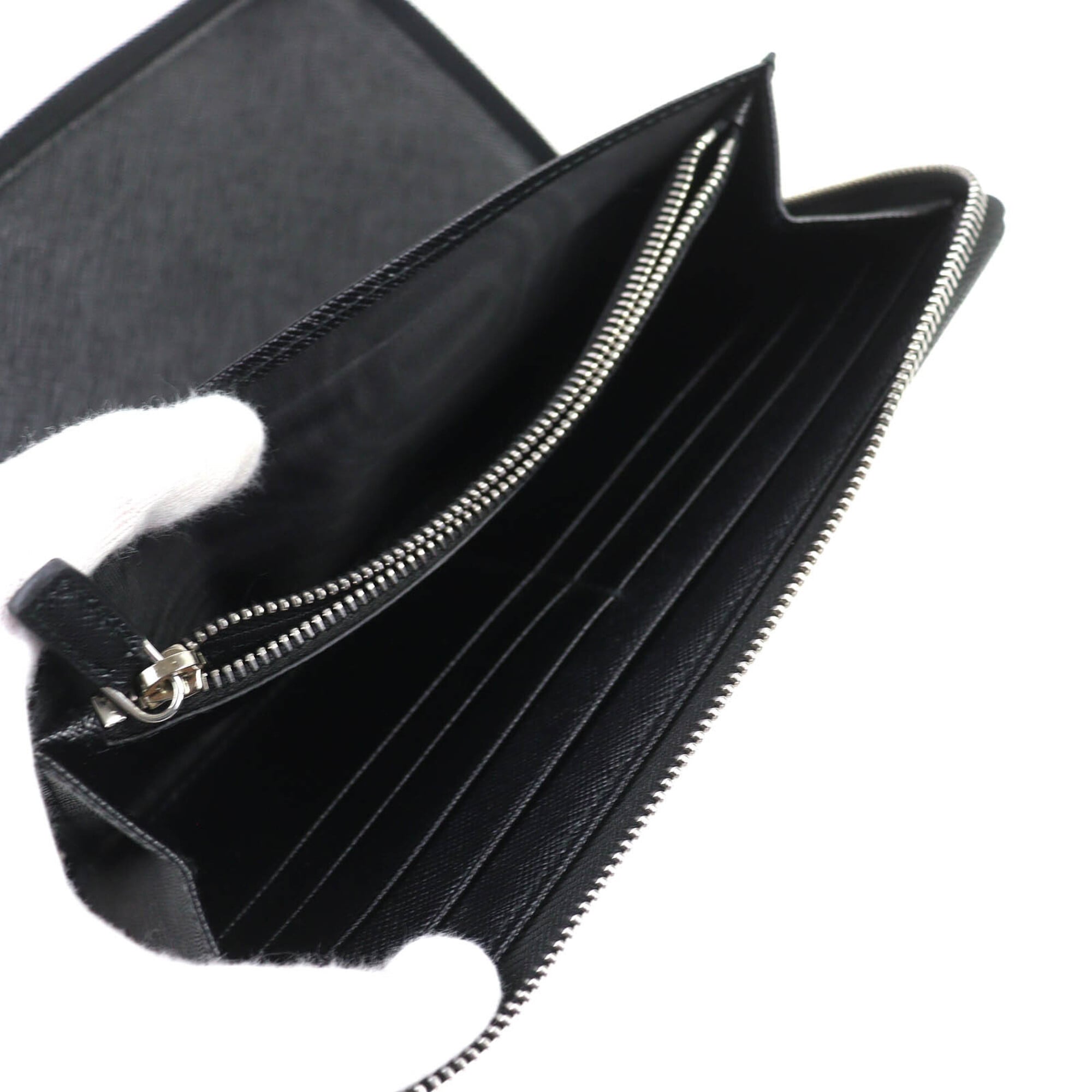 Prada Black Leather Long Wallet (Bi-Fold) (Pre-Owned)