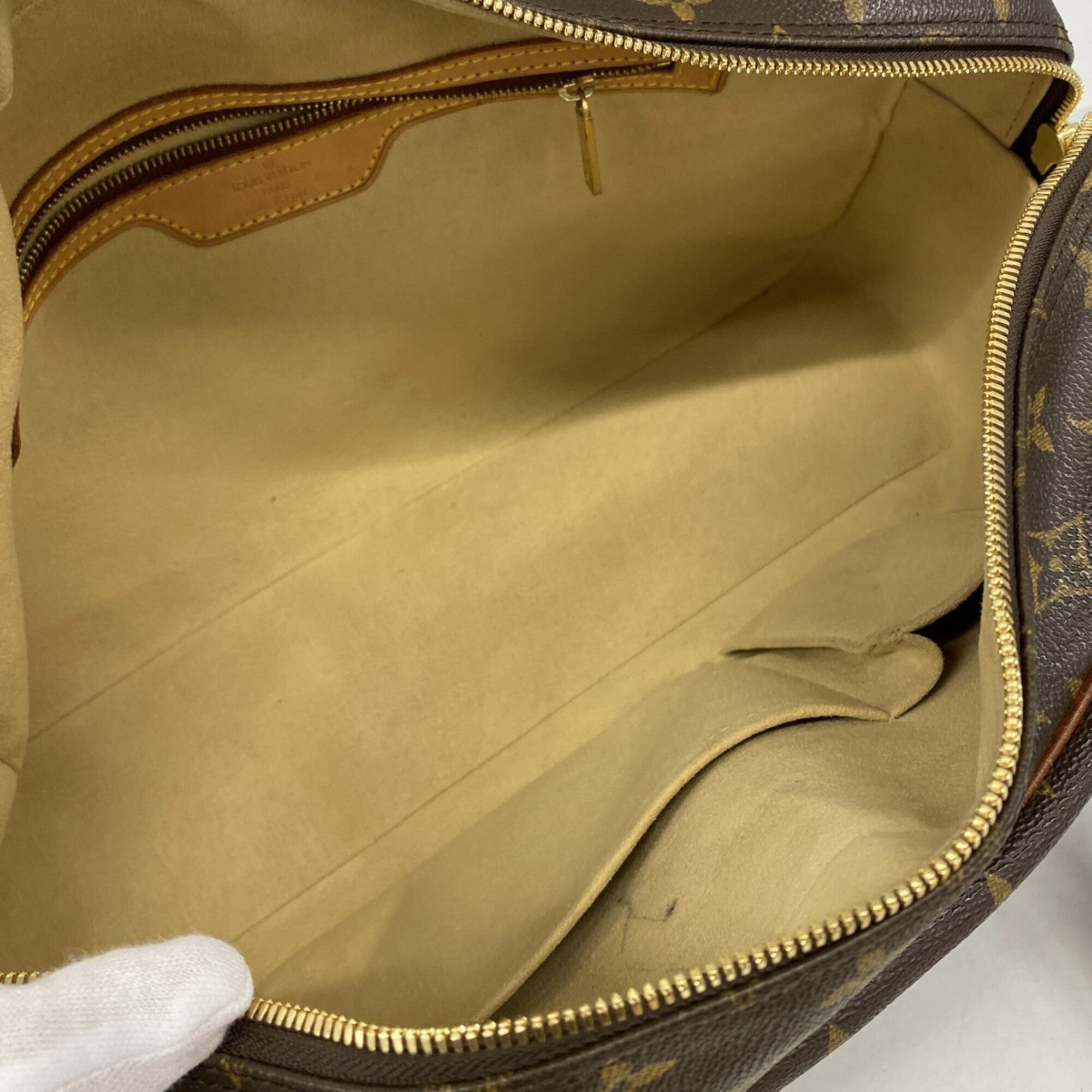 Louis Vuitton Brown Shoulder Bag (Pre-Owned)