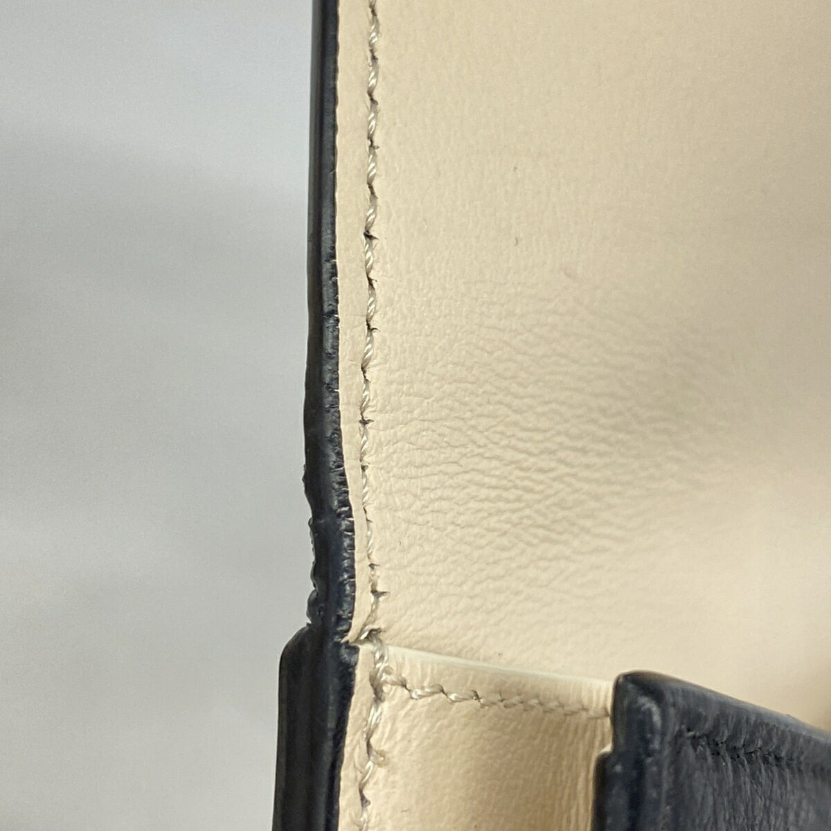 Fendi Black Leather Wallet (Tri-Fold) (Pre-Owned)
