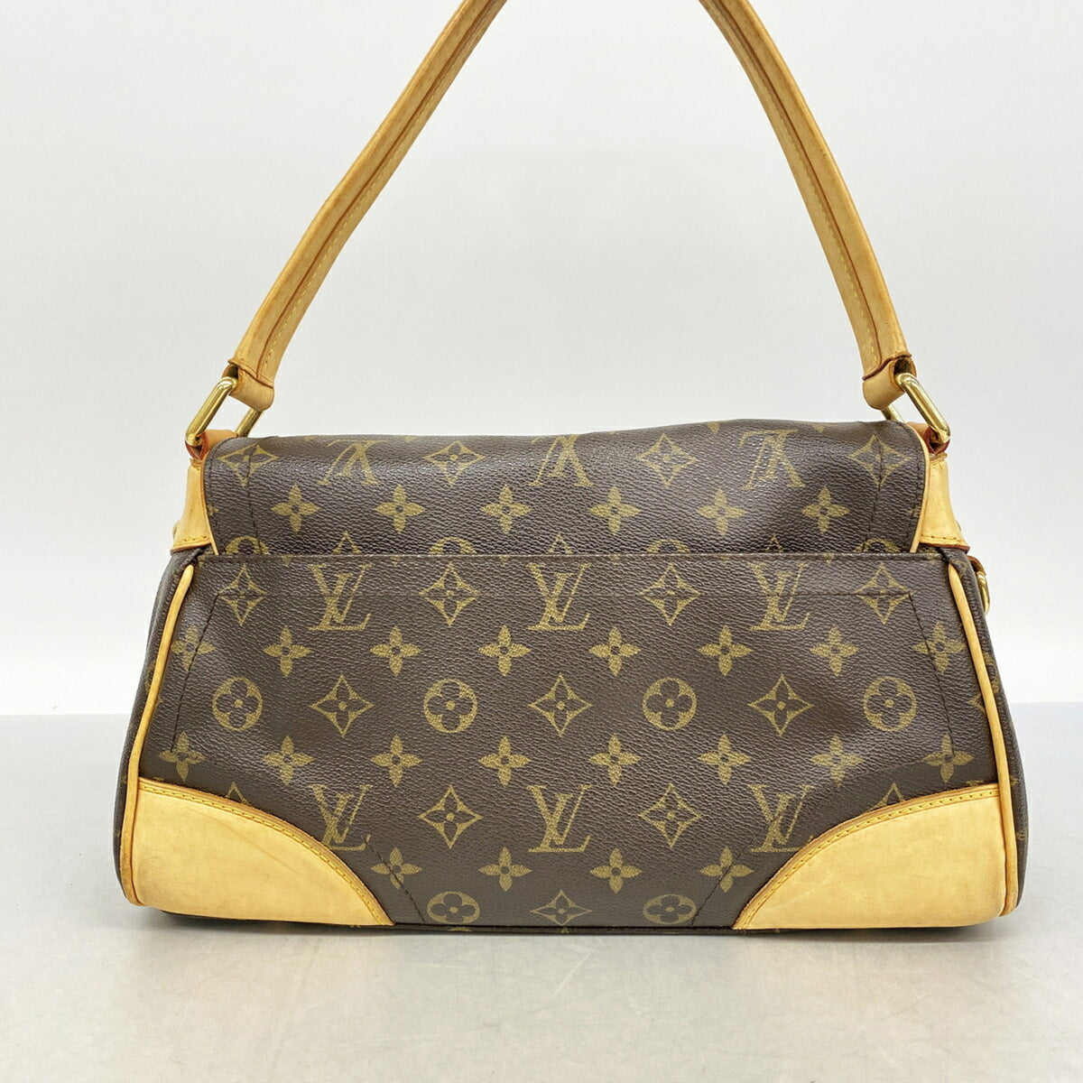 Louis Vuitton Brown Shoulder Bag (Pre-Owned)