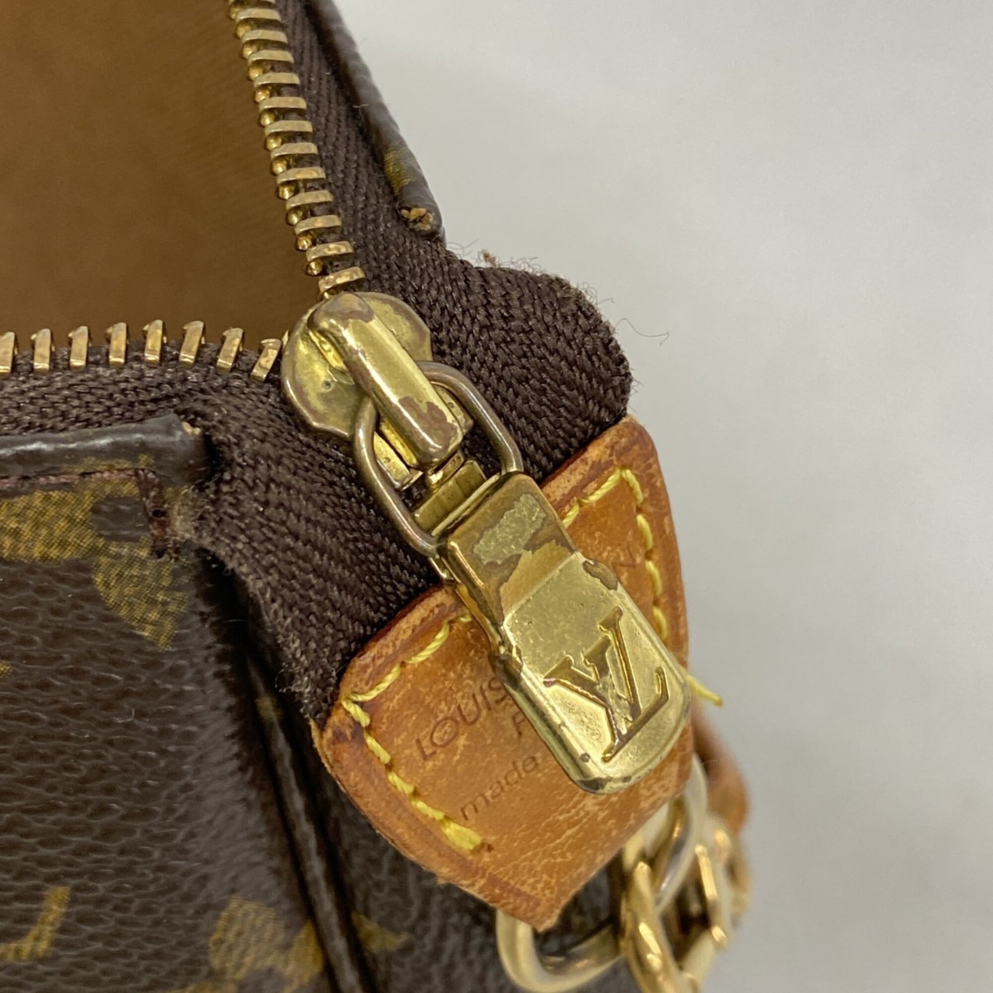 Louis Vuitton Brown Pouch (Pre-Owned)