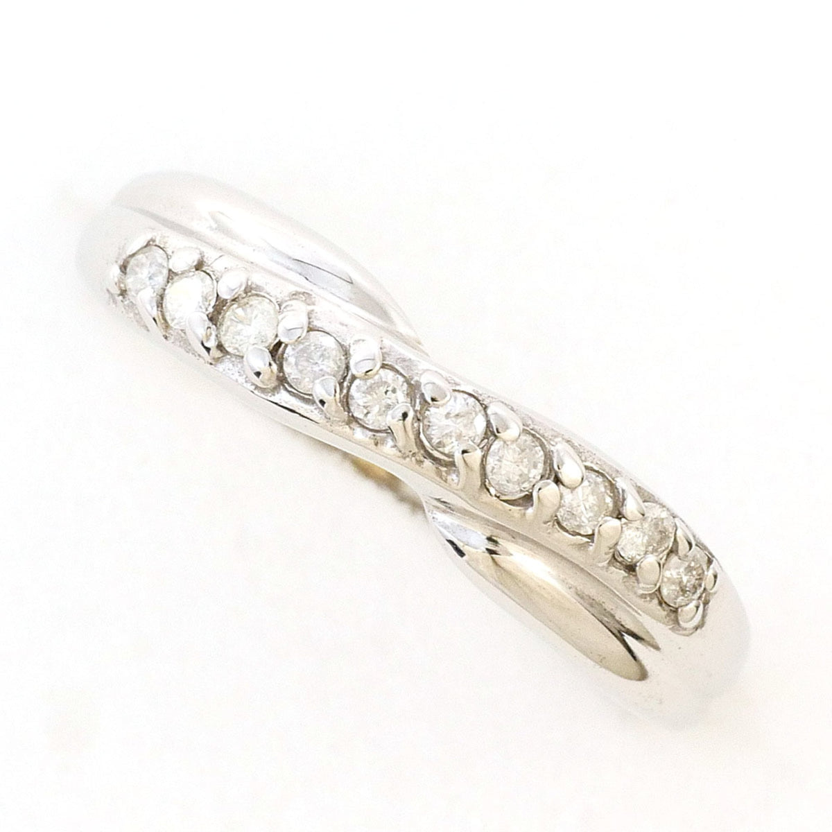Unbranded White Gold White Gold (18K) Band Ring (Pre-Owned)