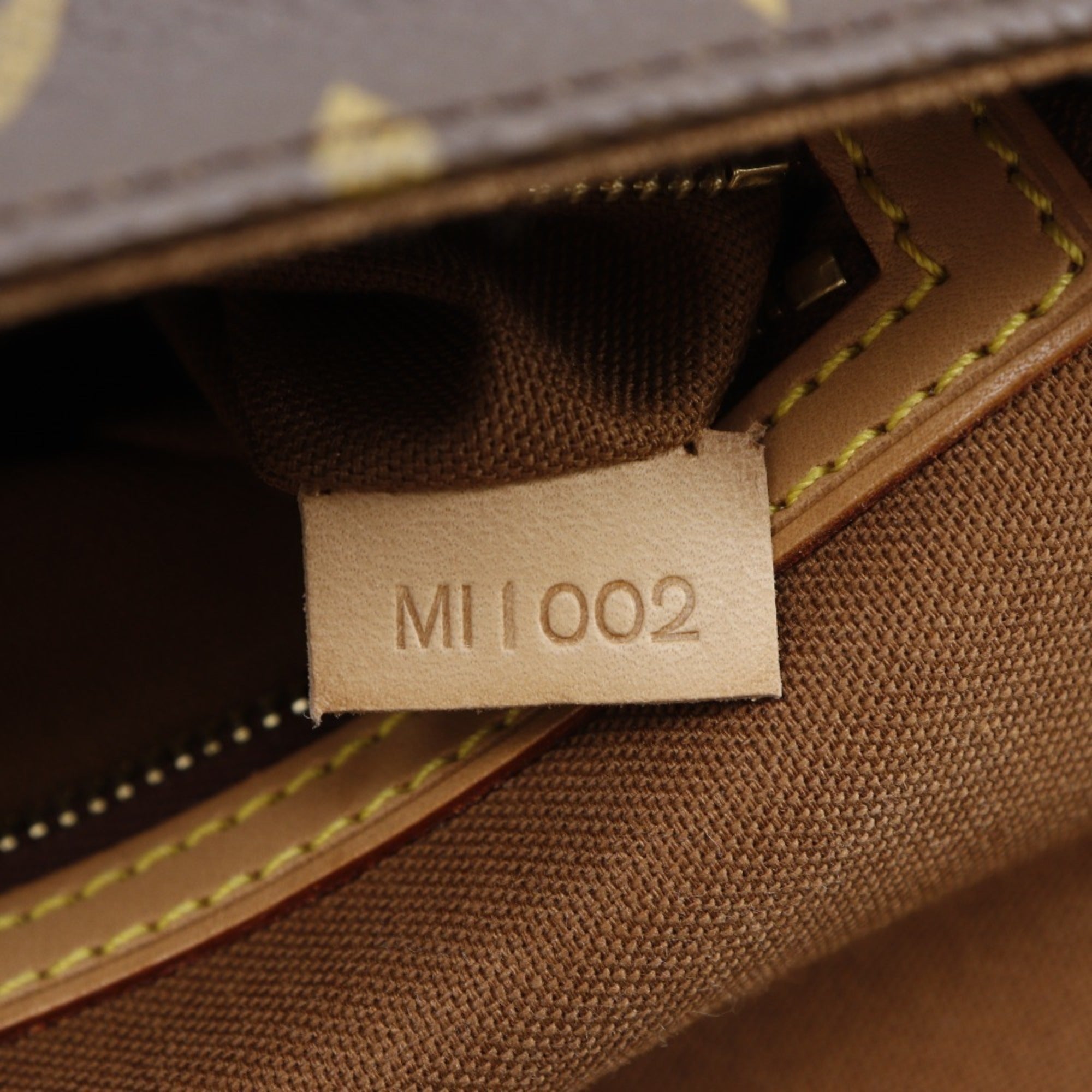 Louis Vuitton Brown Monogram Canvas Shoulder Bag (Pre-Owned)