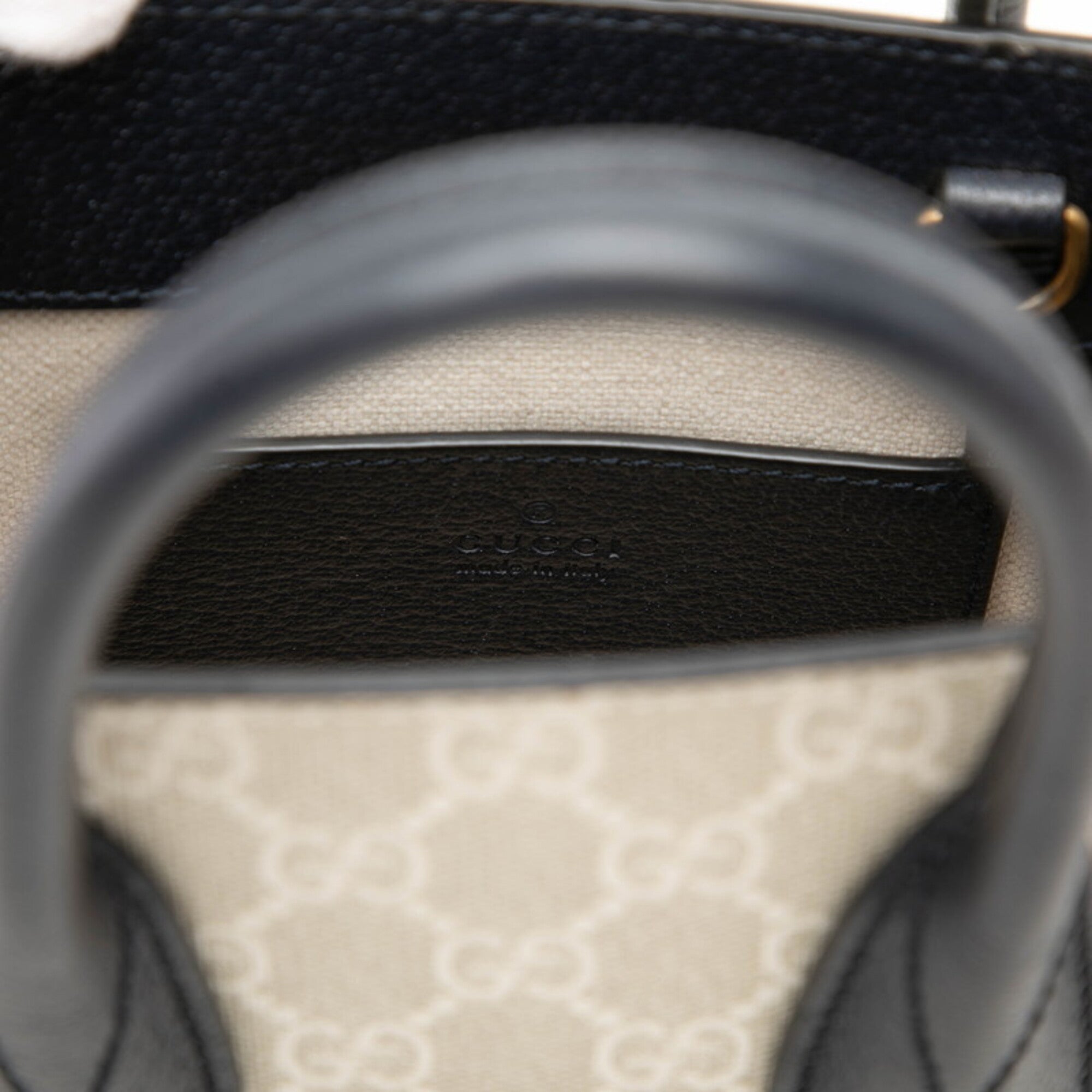Gucci Navy Pvc Leather Shoulder Bag (Pre-Owned)