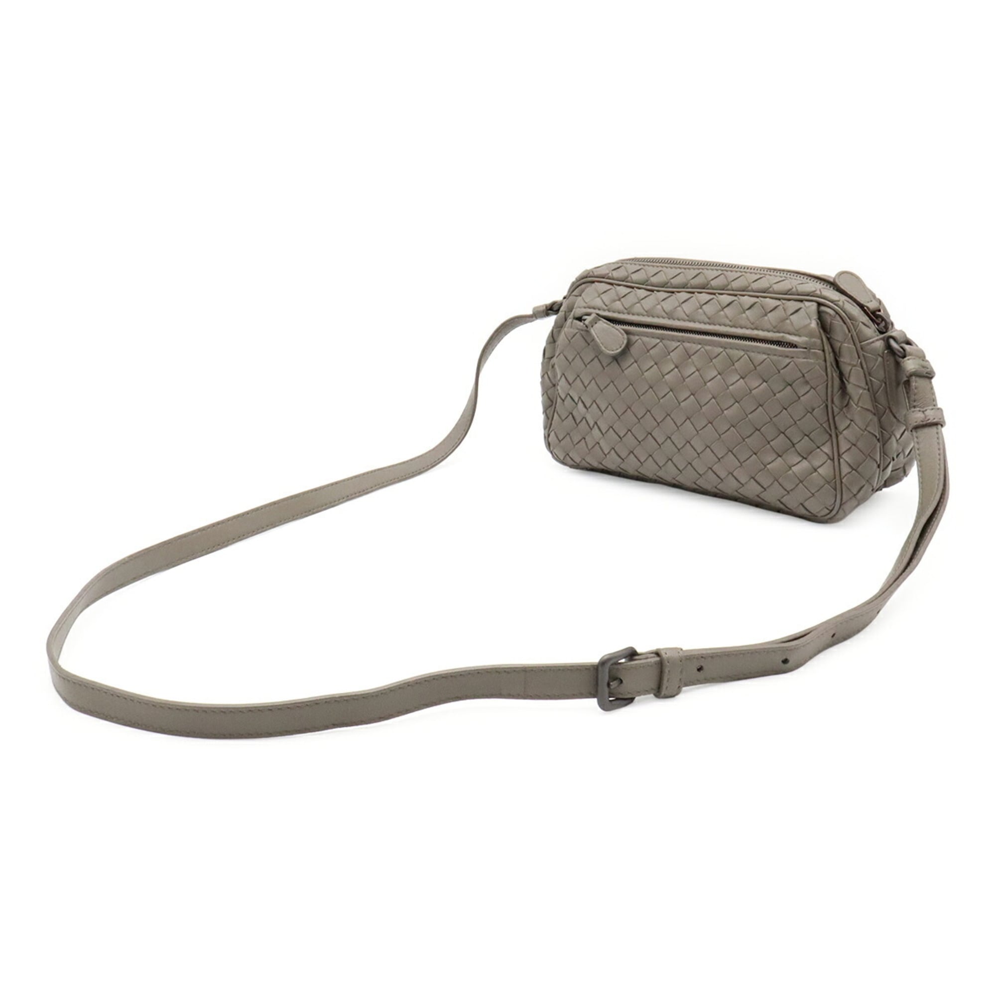 Bottega Veneta Gray Leather Pochette Shoulder Bag (Pre-Owned)
