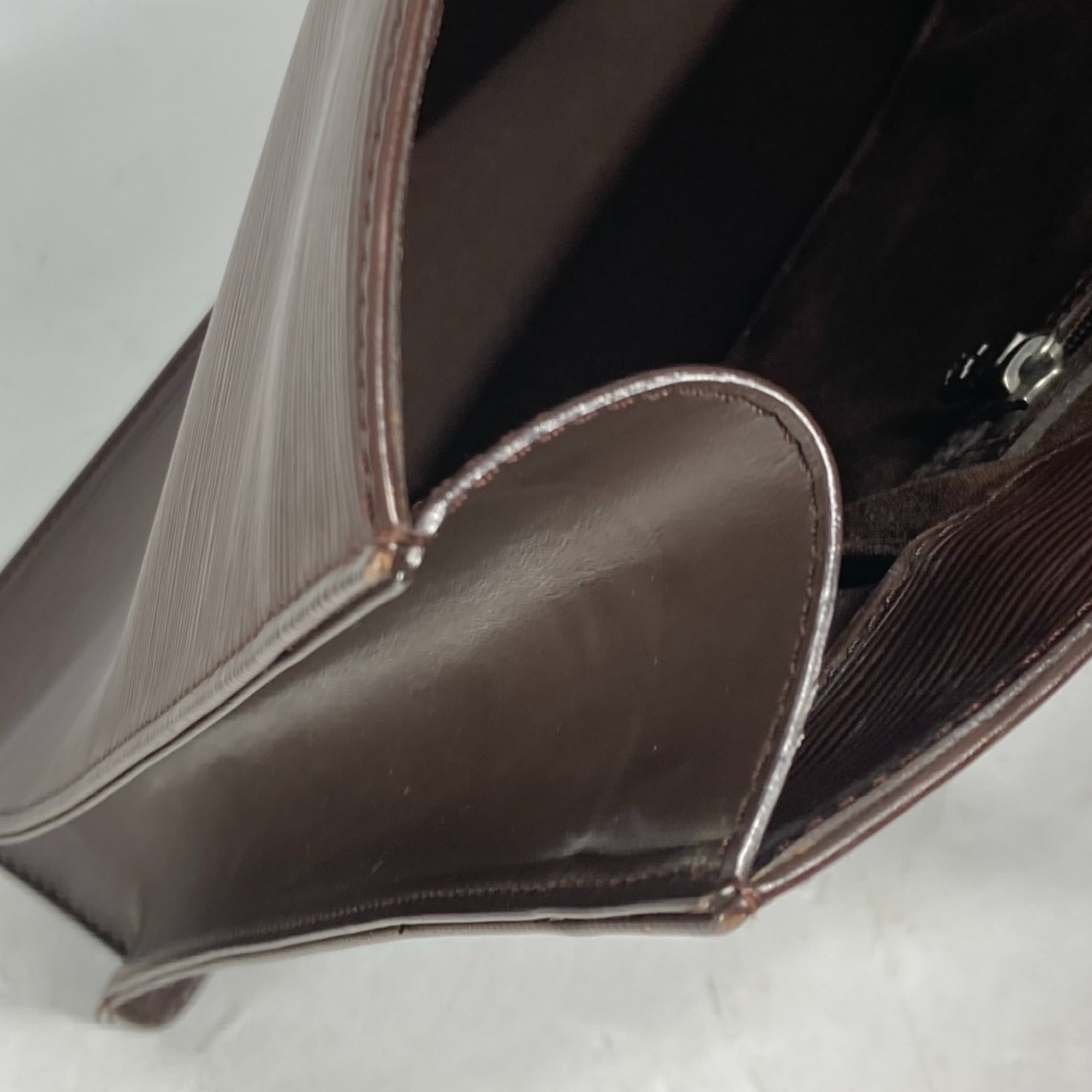 Louis Vuitton Brown Epi Leather Handbag (Pre-Owned)