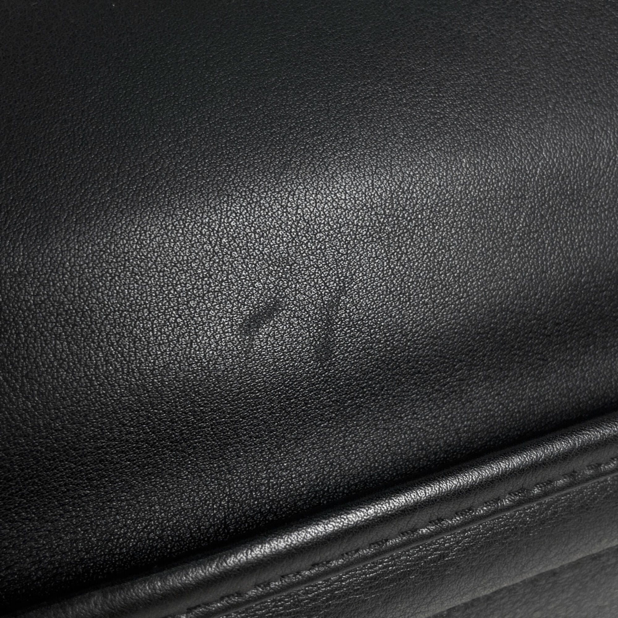 Hermes Black Shoulder Bag (Pre-Owned)