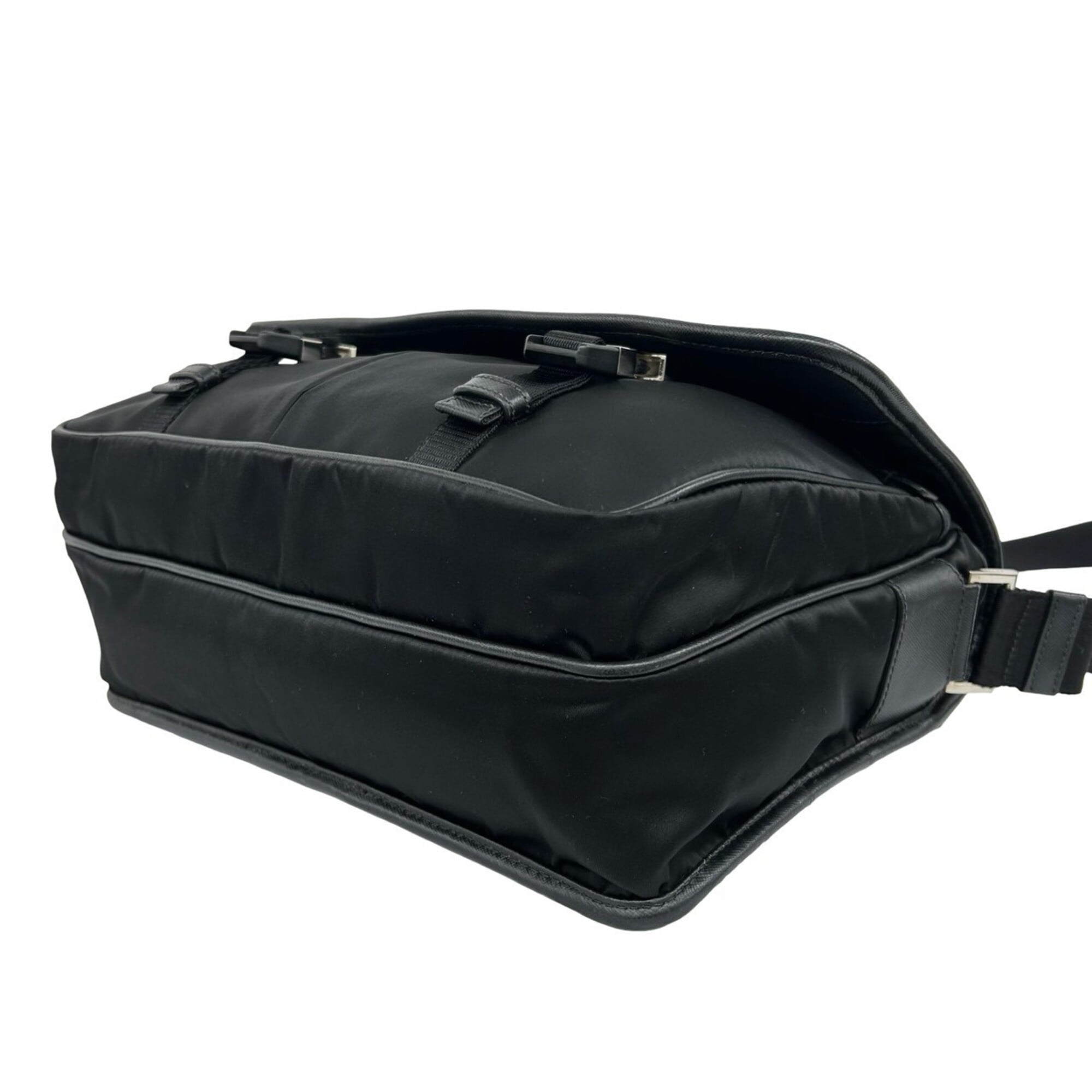 Prada Black Nylon Leather Shoulder Bag (Pre-Owned)