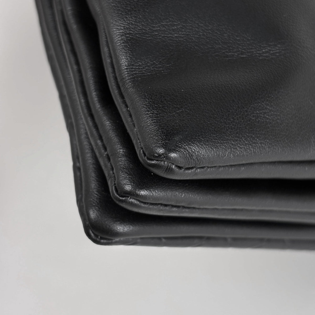 Bottega Veneta Black Leather Clutch Bag Messenger Bag Shoulder Bag (Pre-Owned)