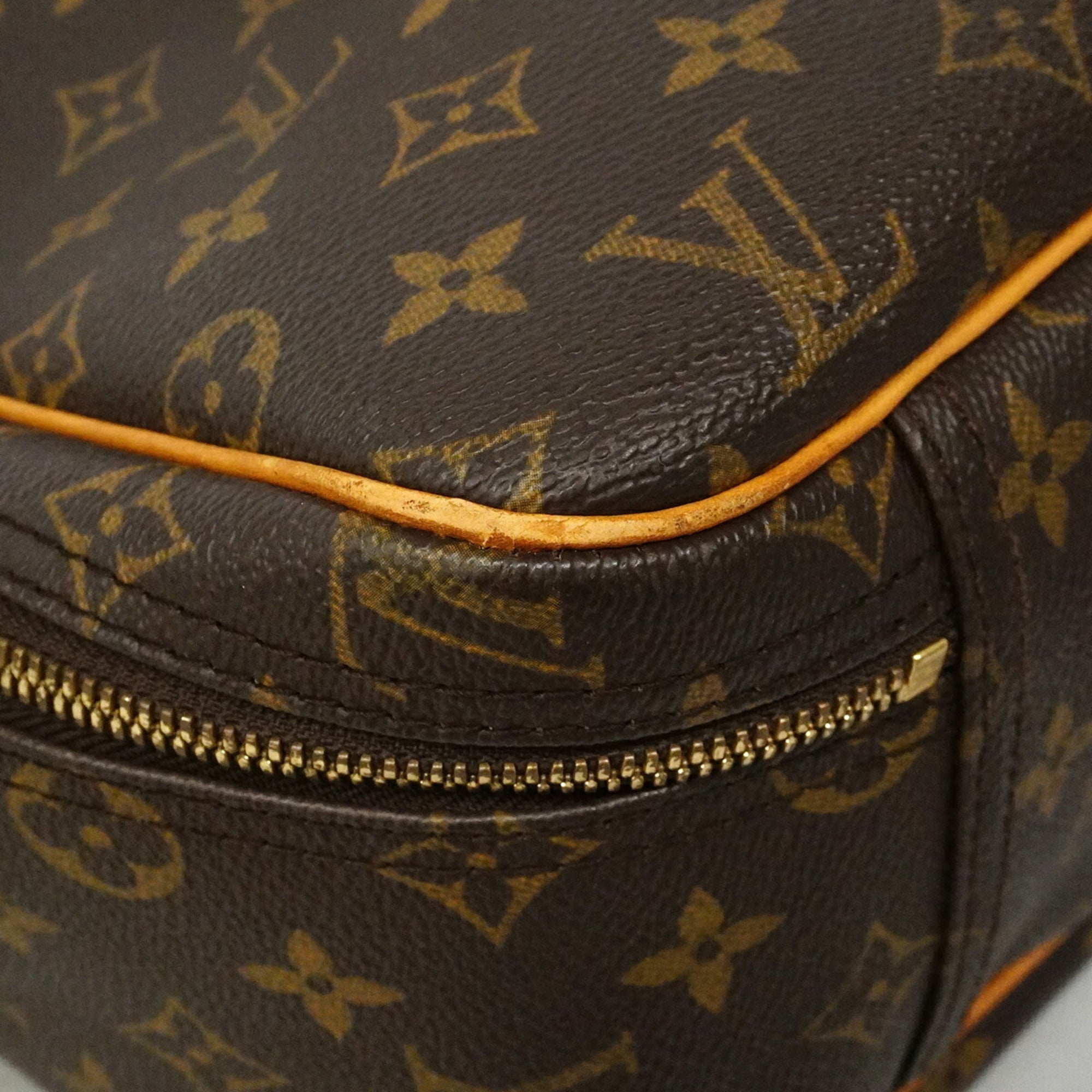 Louis Vuitton Brown Handbag (Pre-Owned)