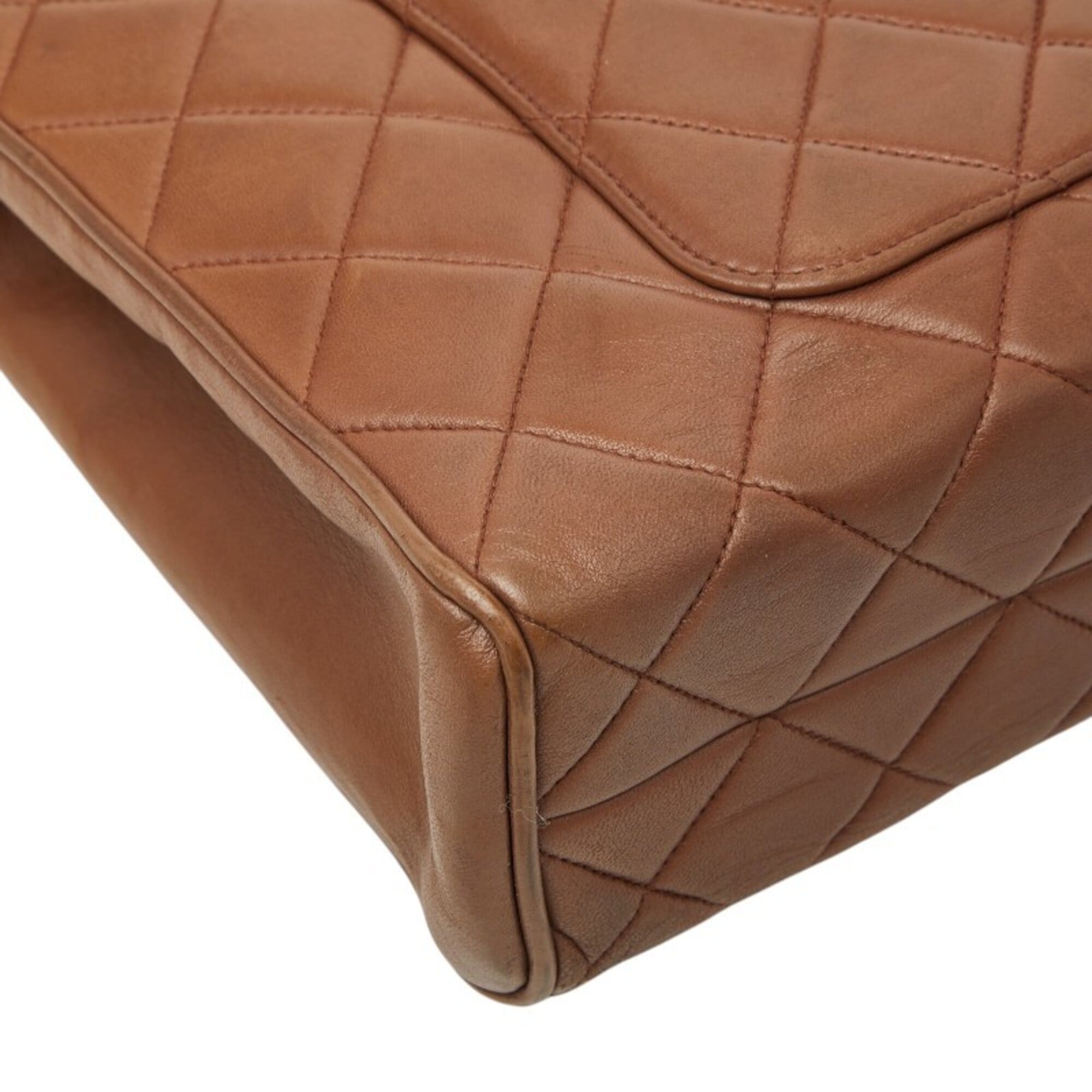 Chanel Matelasse Brown Leather Handbag (Pre-Owned)