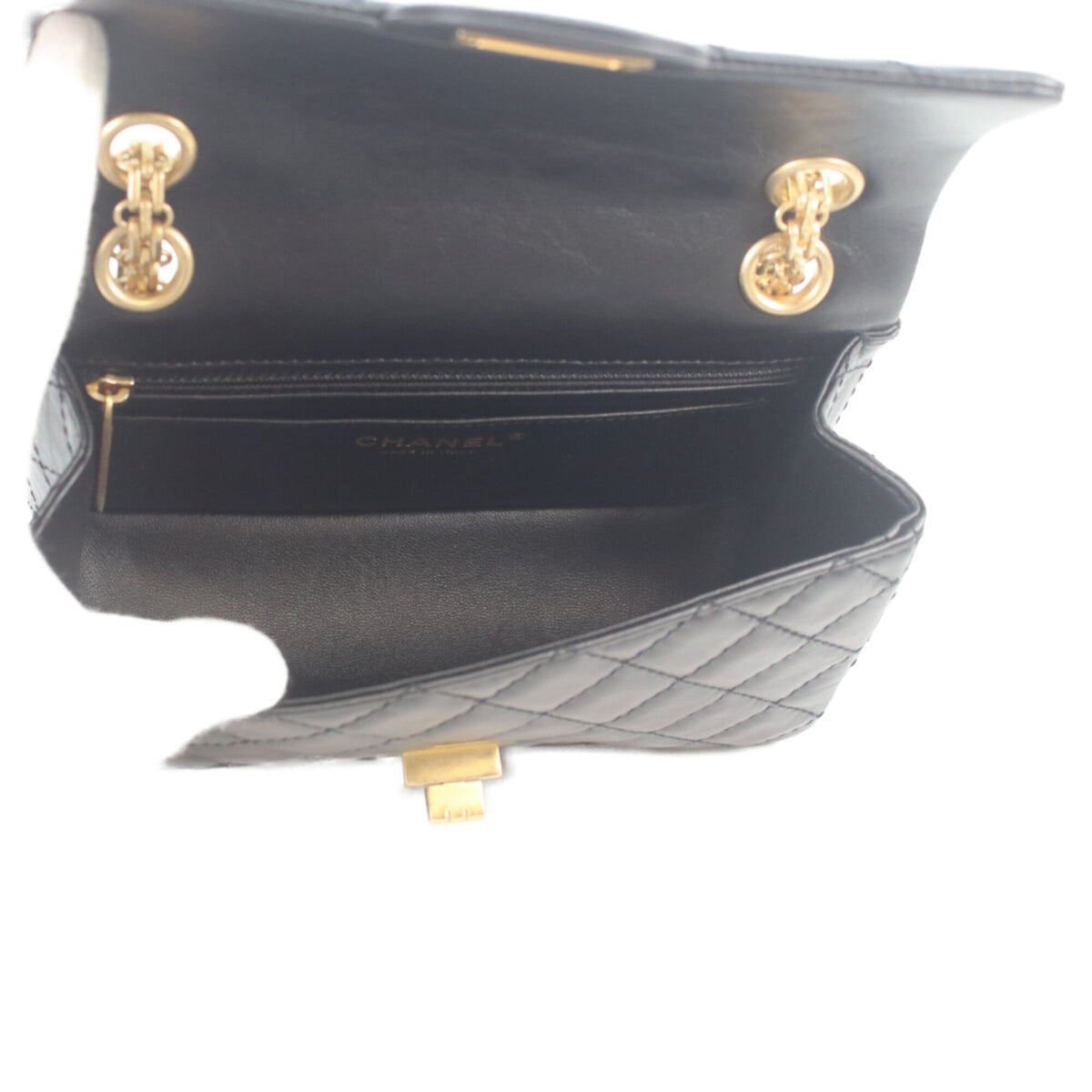 Chanel Black Leather Shoulder Bag (Pre-Owned)