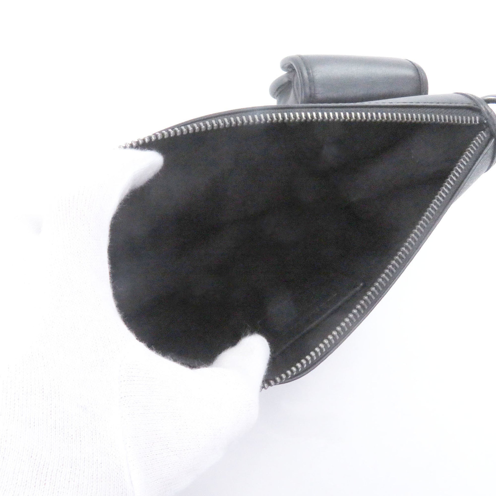Coach Black Leather Pouch Shoulder Bag (Pre-Owned)
