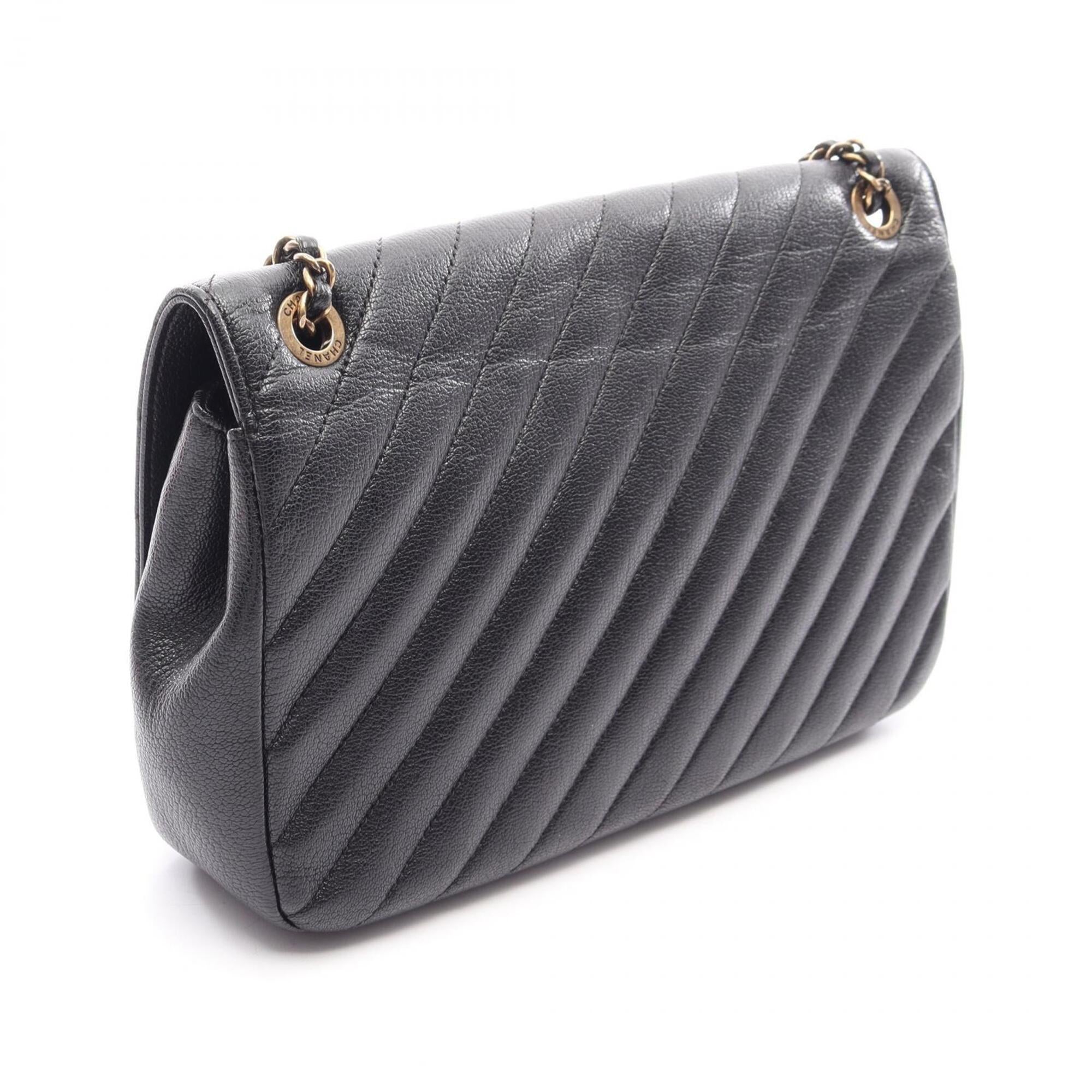 Chanel Black Leather Handbag Shoulder Bag (Pre-Owned)