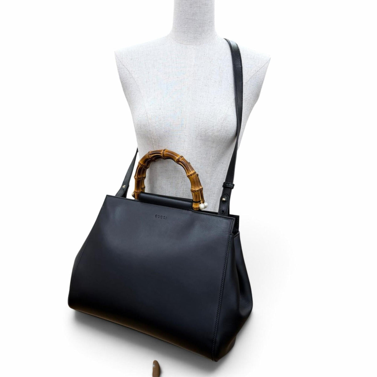 Gucci Black Leather Handbag Shoulder Bag (Pre-Owned)