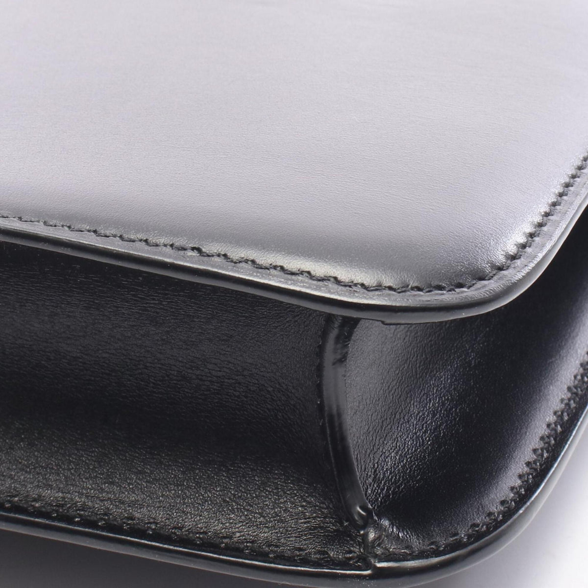 Saint Laurent Black Leather Handbag Shoulder Bag (Pre-Owned)