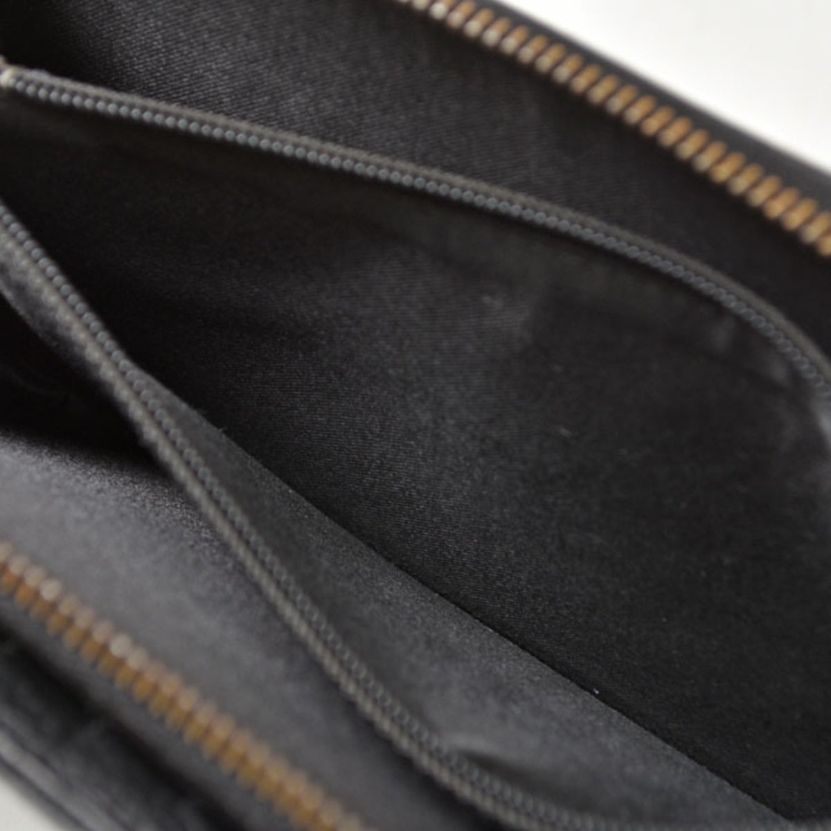 Chanel Black Leather Long Wallet (Bi-Fold) (Pre-Owned)