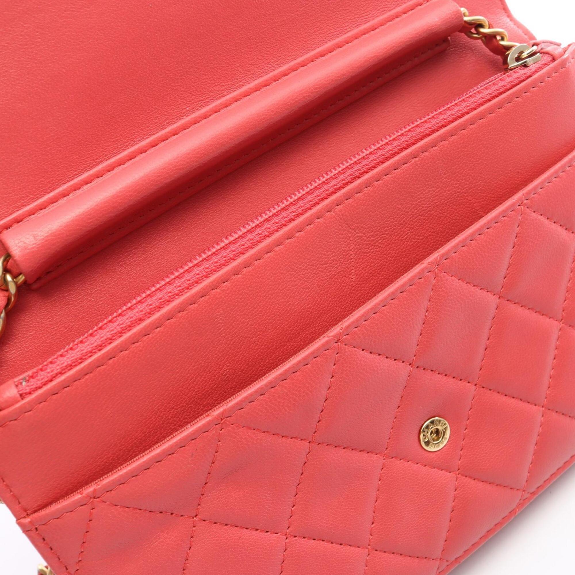 Chanel Pink Leather Handbag Shoulder Bag (Pre-Owned)