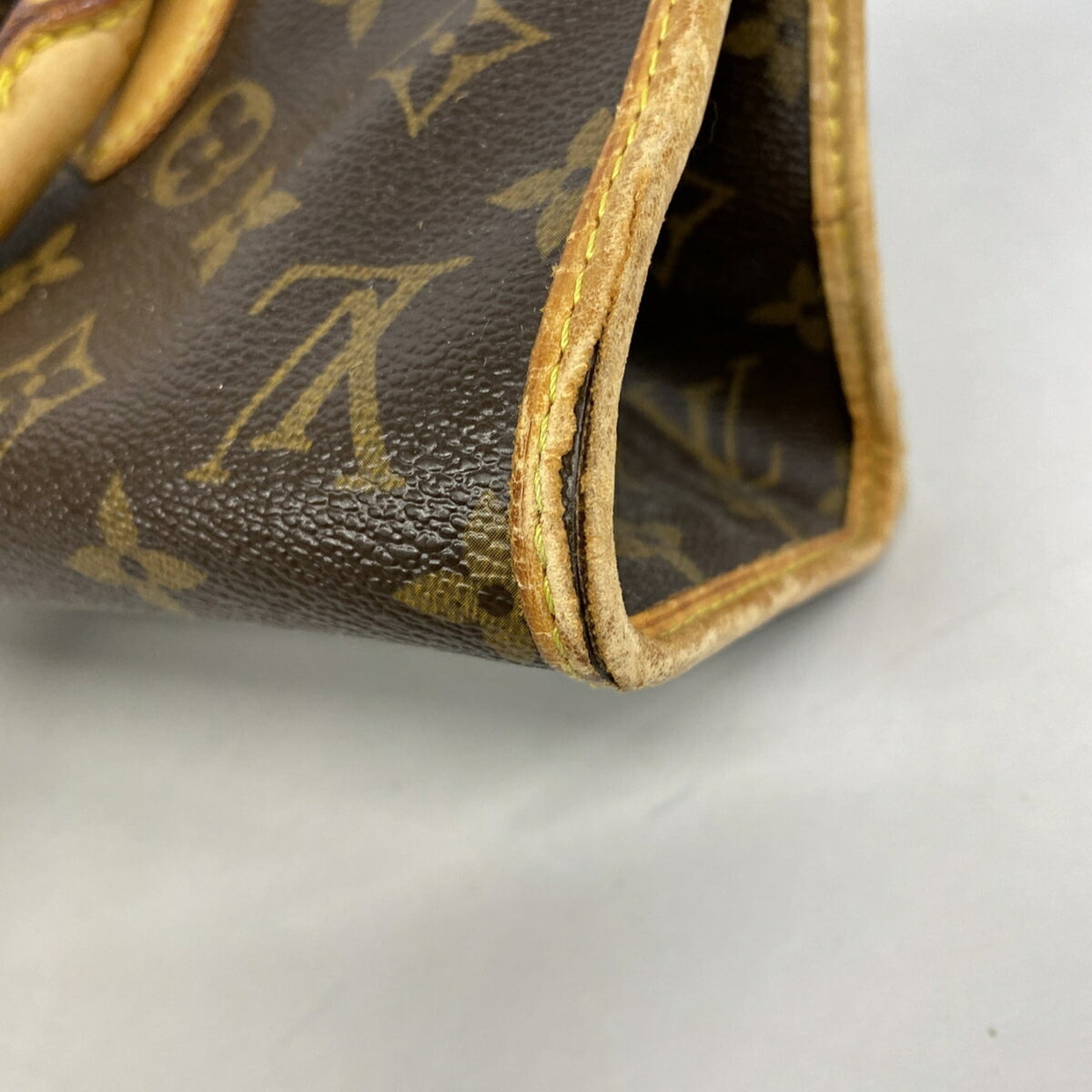 Louis Vuitton Brown Handbag (Pre-Owned)