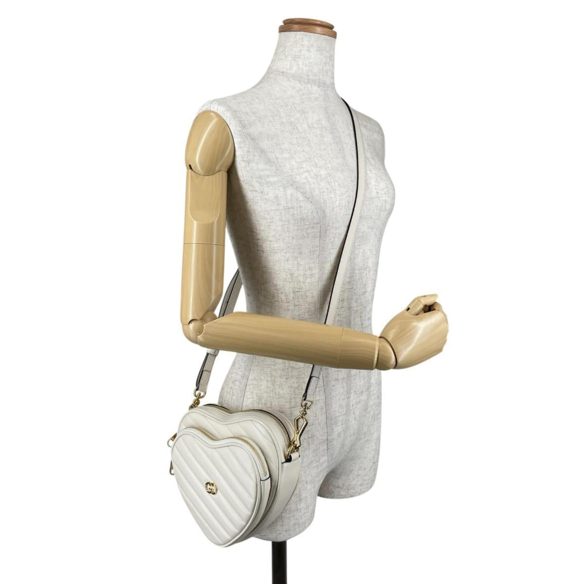 Gucci White Leather Shoulder Bag (Pre-Owned)