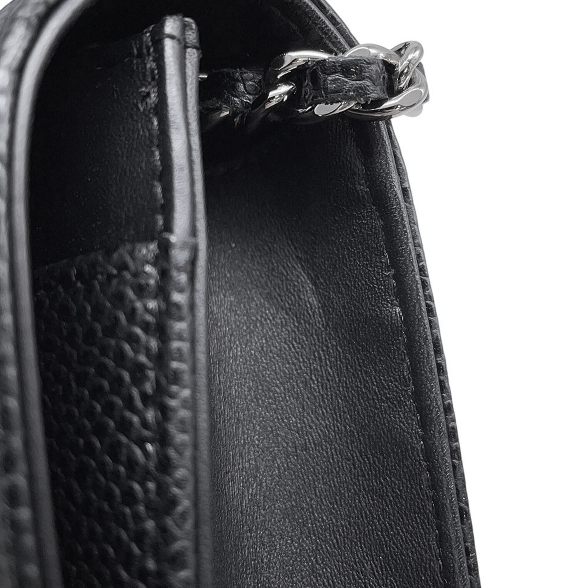Chanel Black Grained Calfskin Shoulder Bag (Pre-Owned)