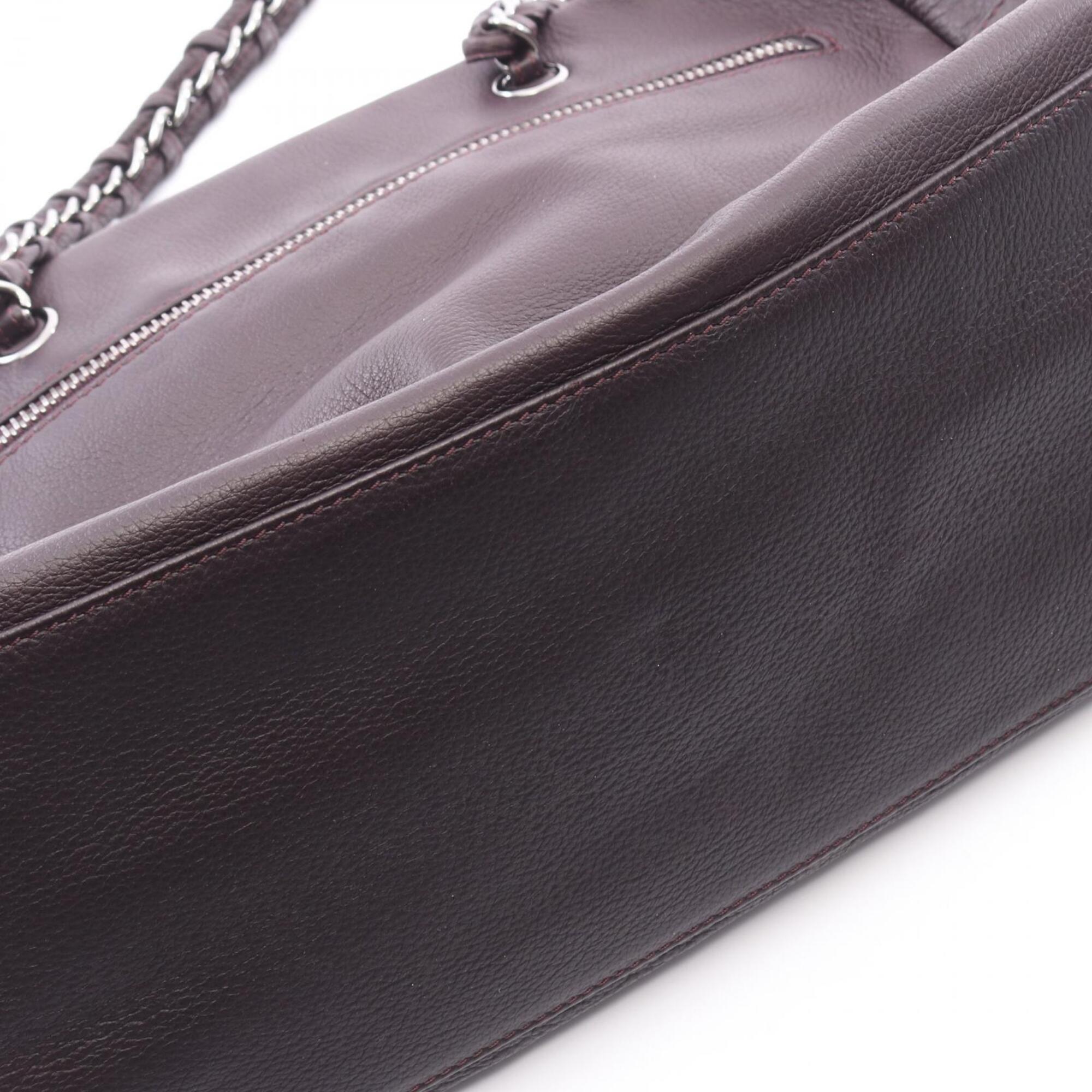 Chanel Brown Leather Handbag (Pre-Owned)