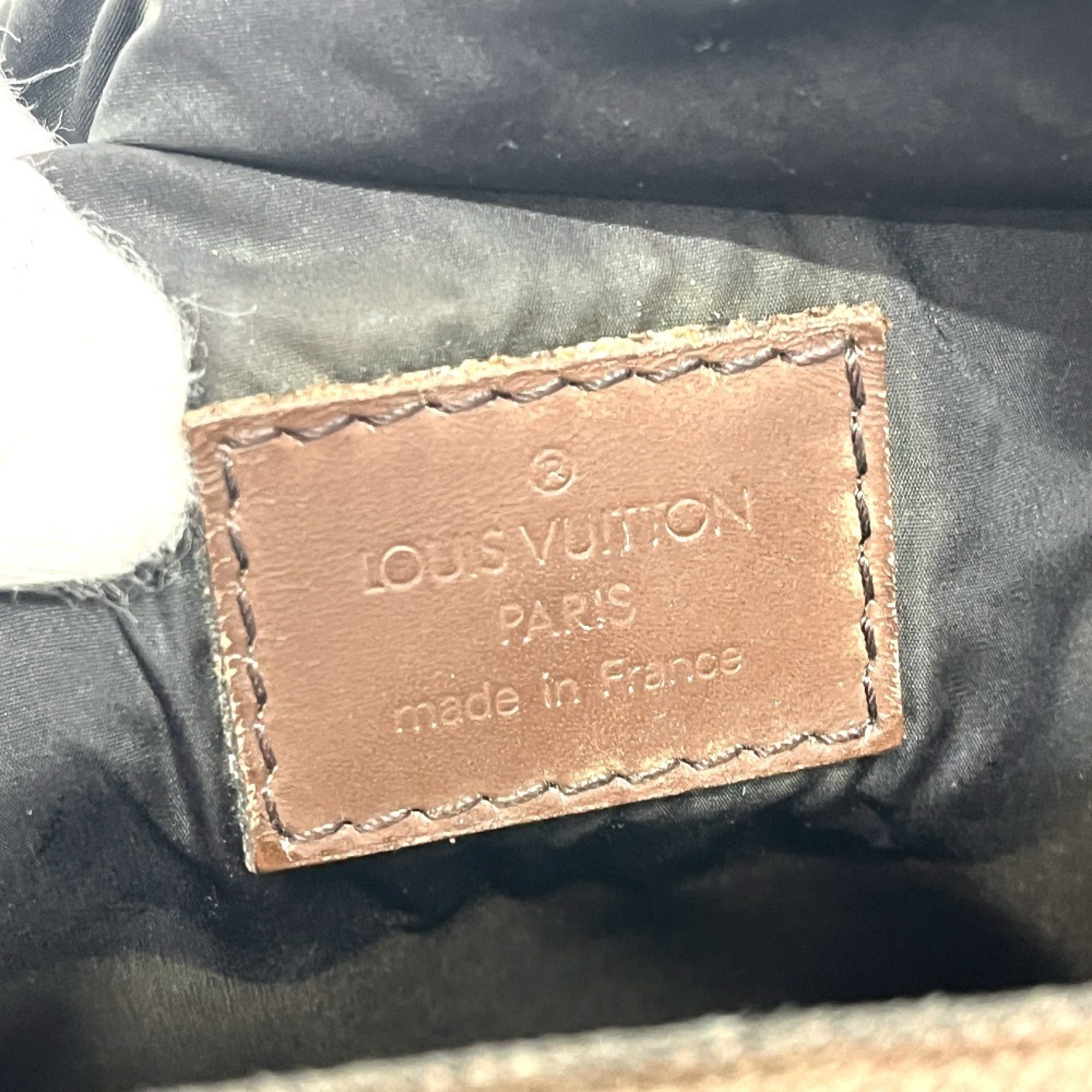 Louis Vuitton Black Damier Geant Canvas Messenger Bag Shoulder Bag (Pre-Owned)