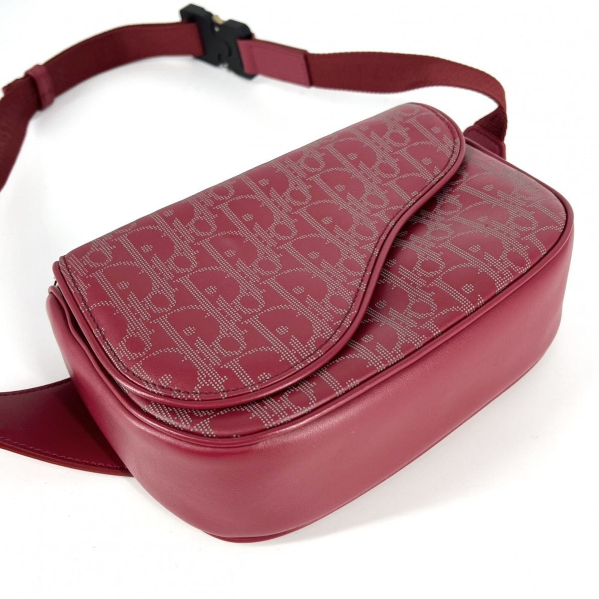 Christian Dior Red Color Leather Sling Bag (Pre-Owned)