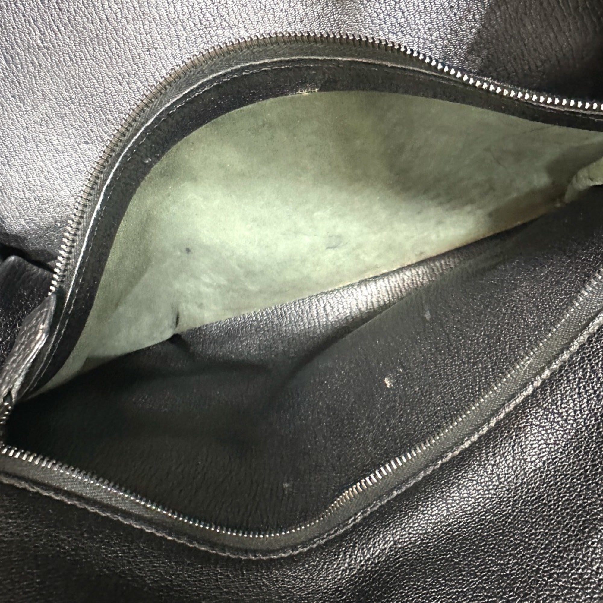 Hermes Black Leather Handbag (Pre-Owned)