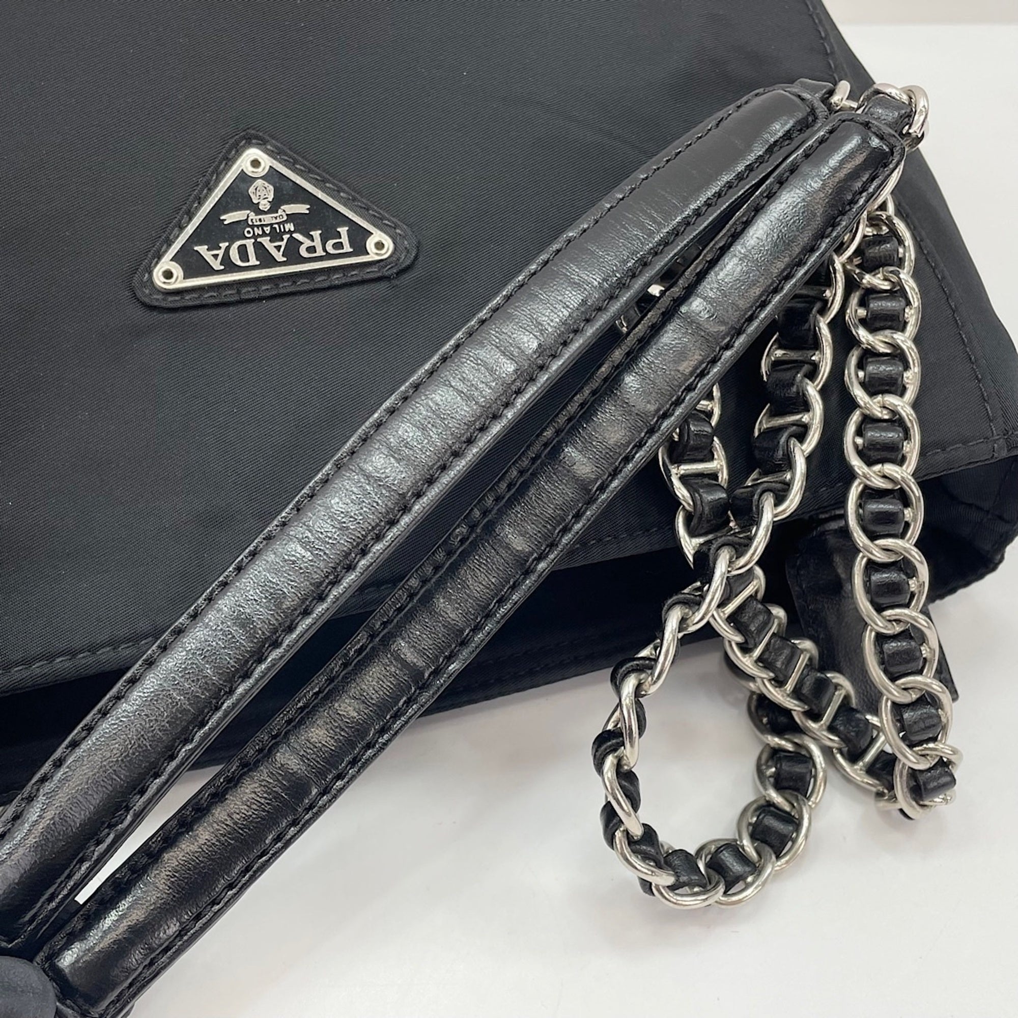 Prada Black Shoulder Bag (Pre-Owned)