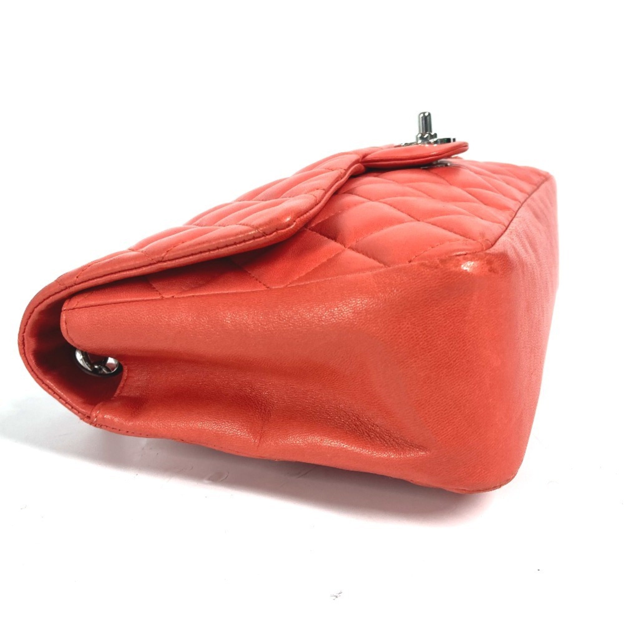 Chanel Red Color Leather Shoulder Bag (Pre-Owned)