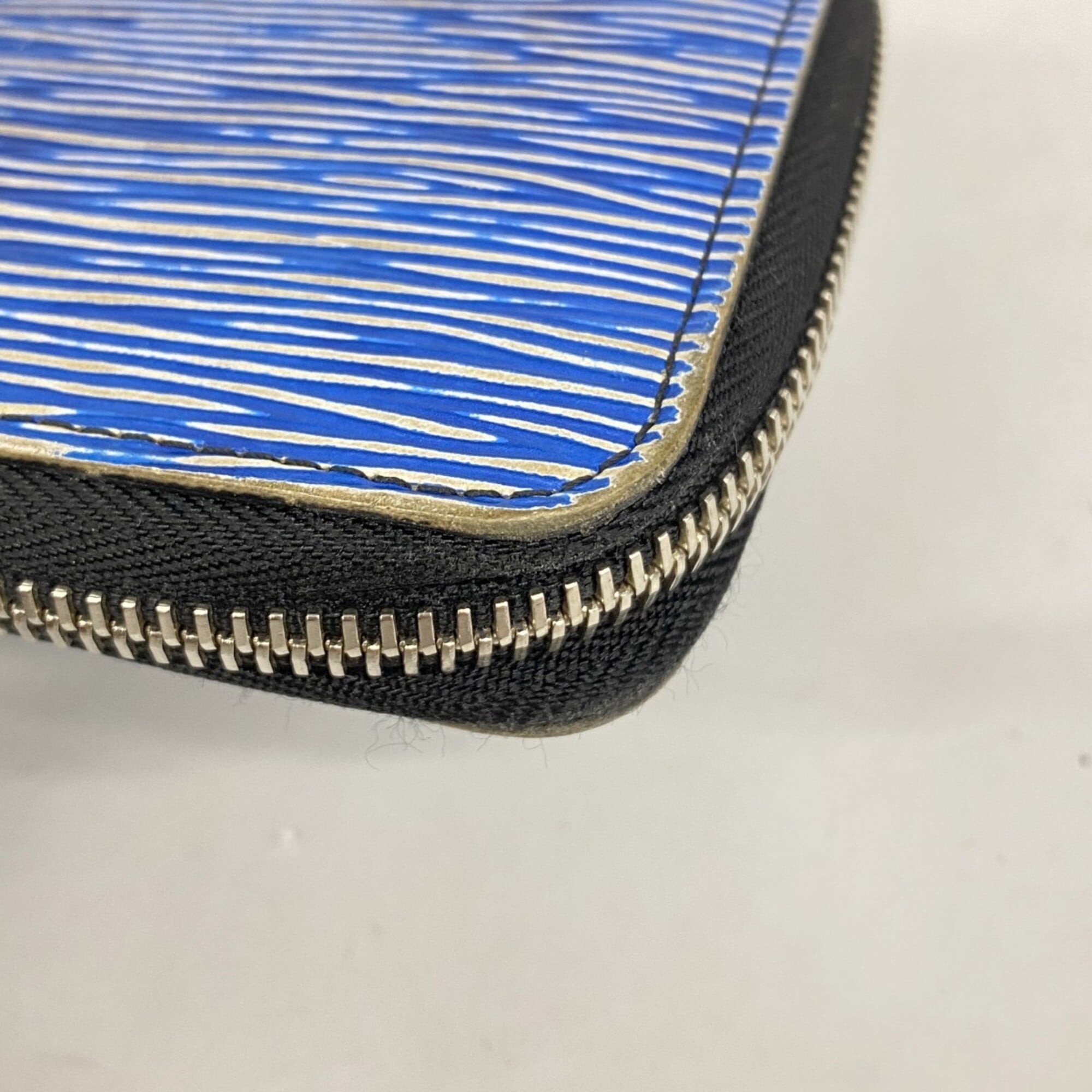 Louis Vuitton Blue Long Wallet (Bi-Fold) (Pre-Owned)