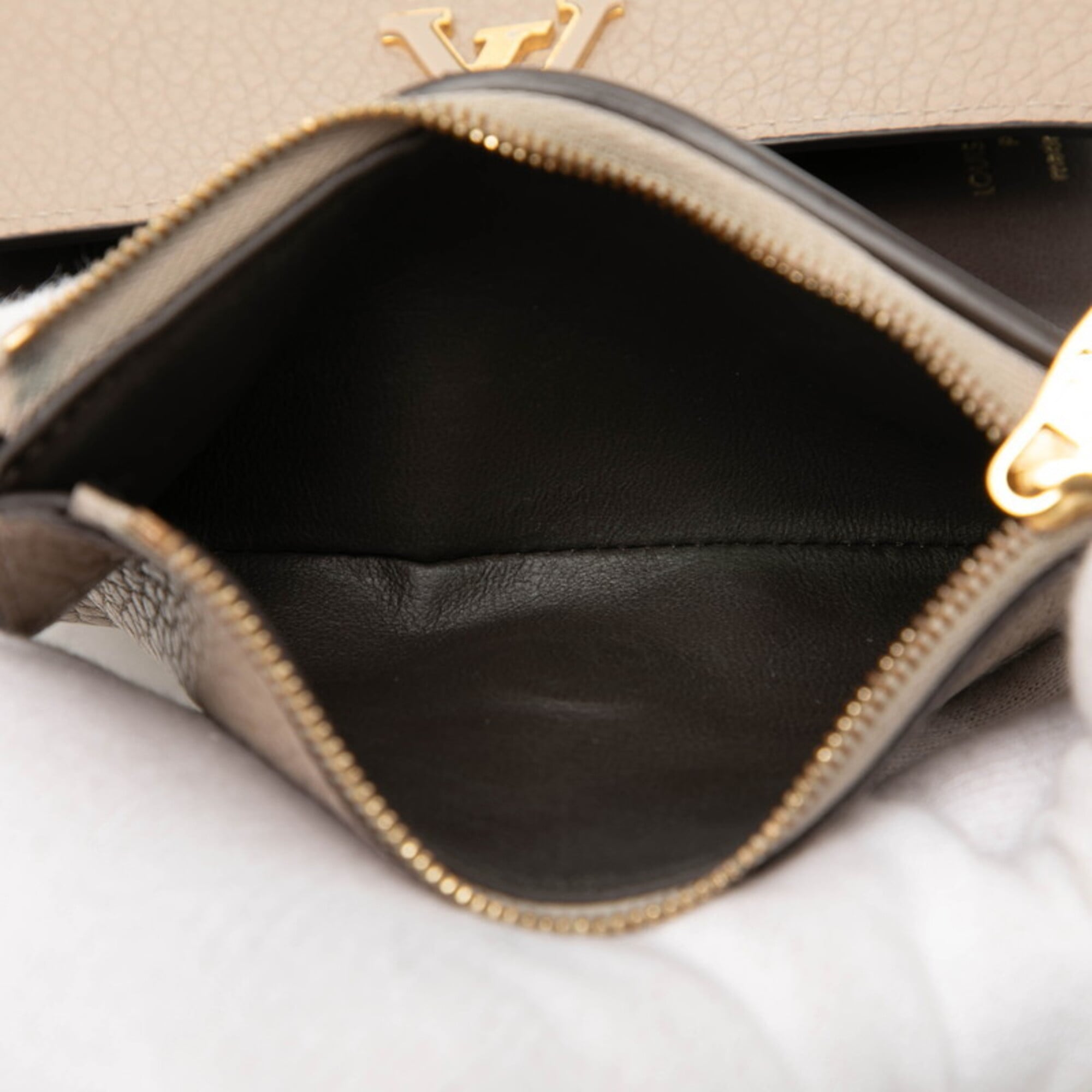 Louis Vuitton Beige Galle Leather Wallet (Tri-Fold) (Pre-Owned)