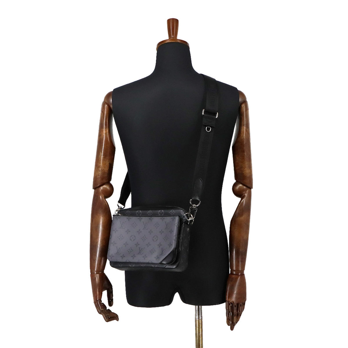 Louis Vuitton Monogram Eclipse Monogram Eclipse Handbag Messenger Bag Pouch Shoulder Bag (Pre-Owned)