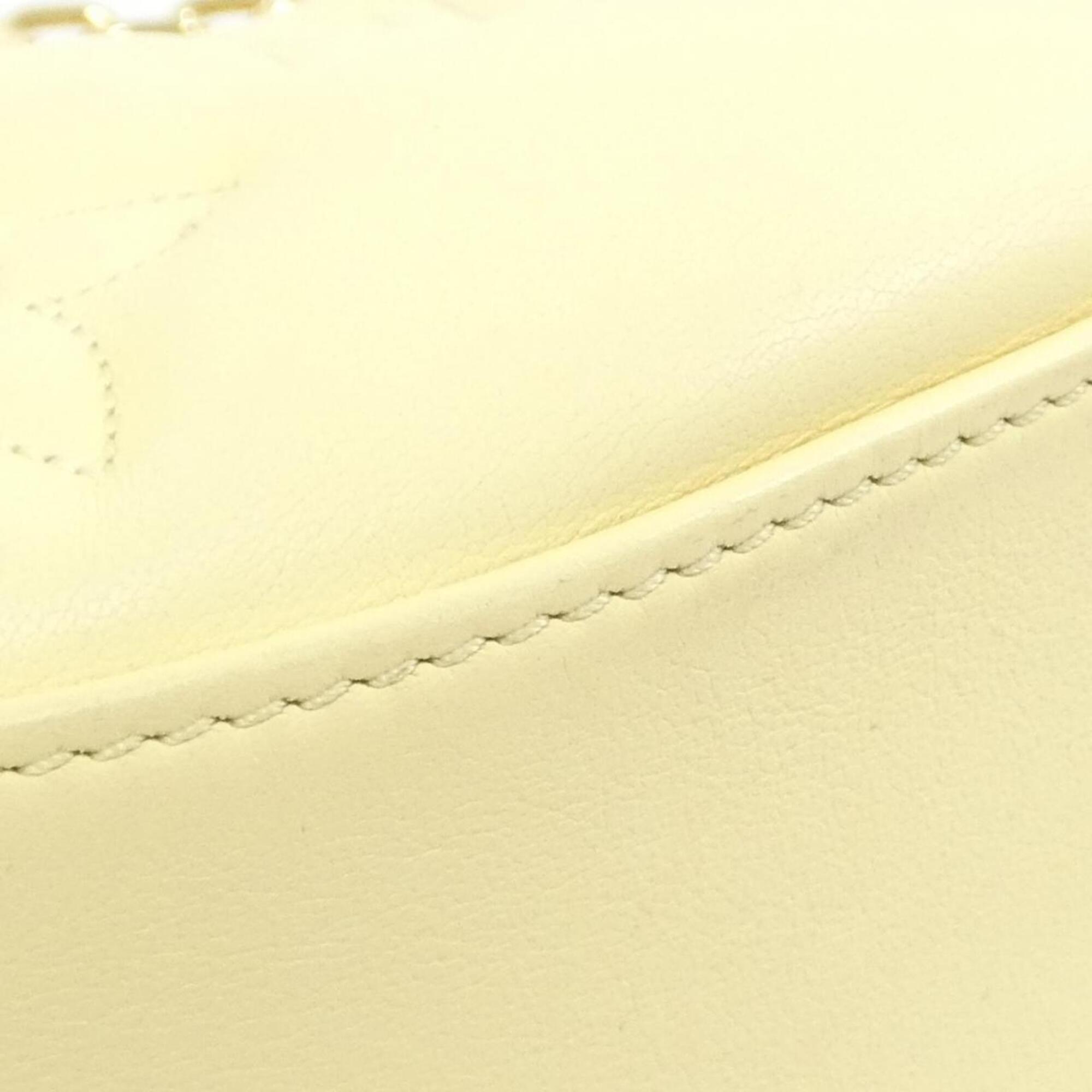 Louis Vuitton Gold Leather Shoulder Bag (Pre-Owned)