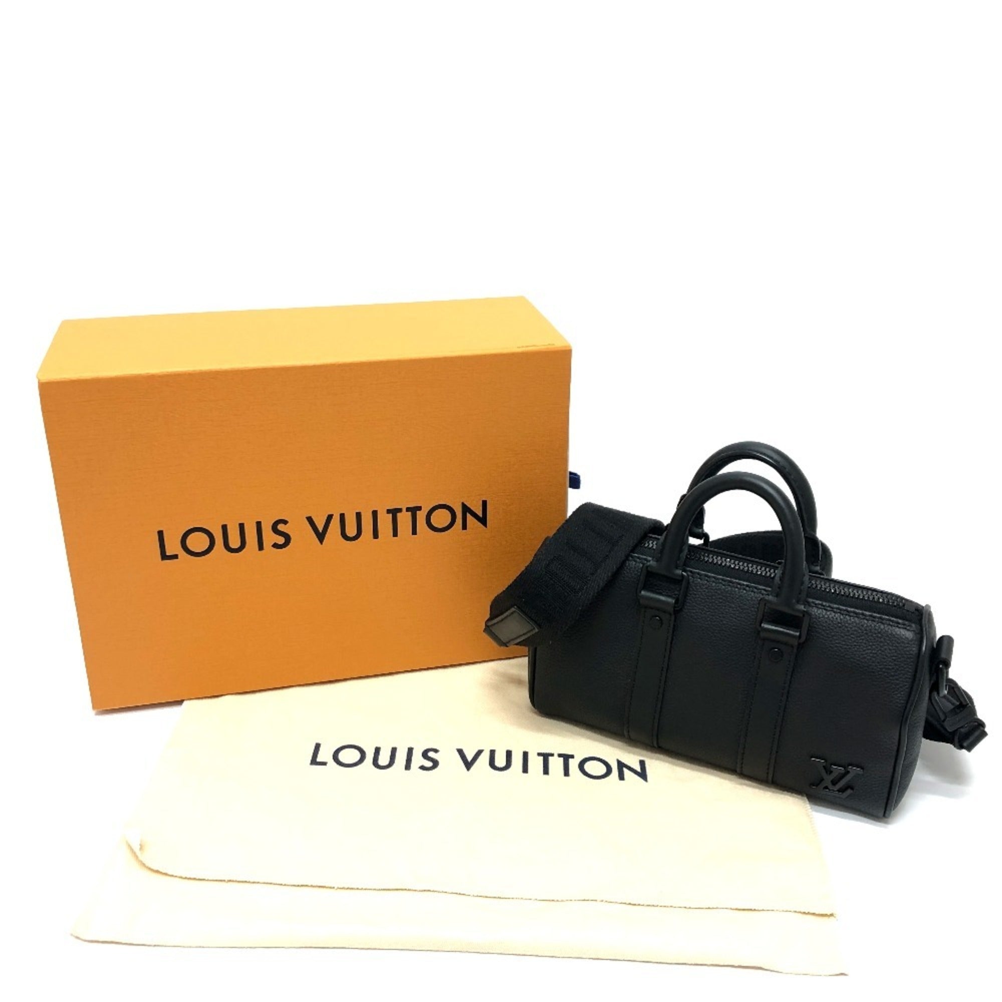 Louis Vuitton Black Leather Boston Bag Shoulder Bag (Pre-Owned)