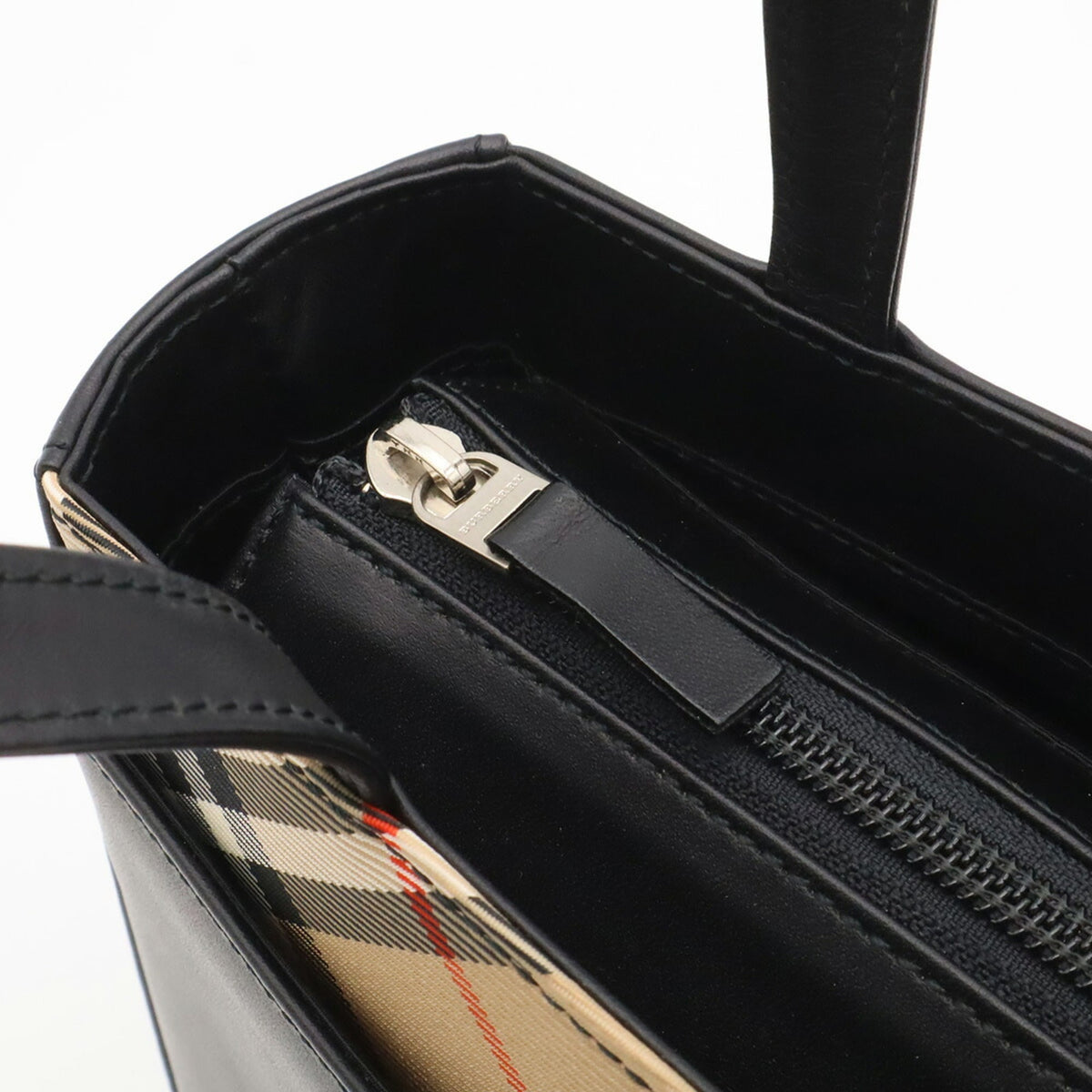 Burberry Beige Black Red Color Leather Nylon Handbag (Pre-Owned)