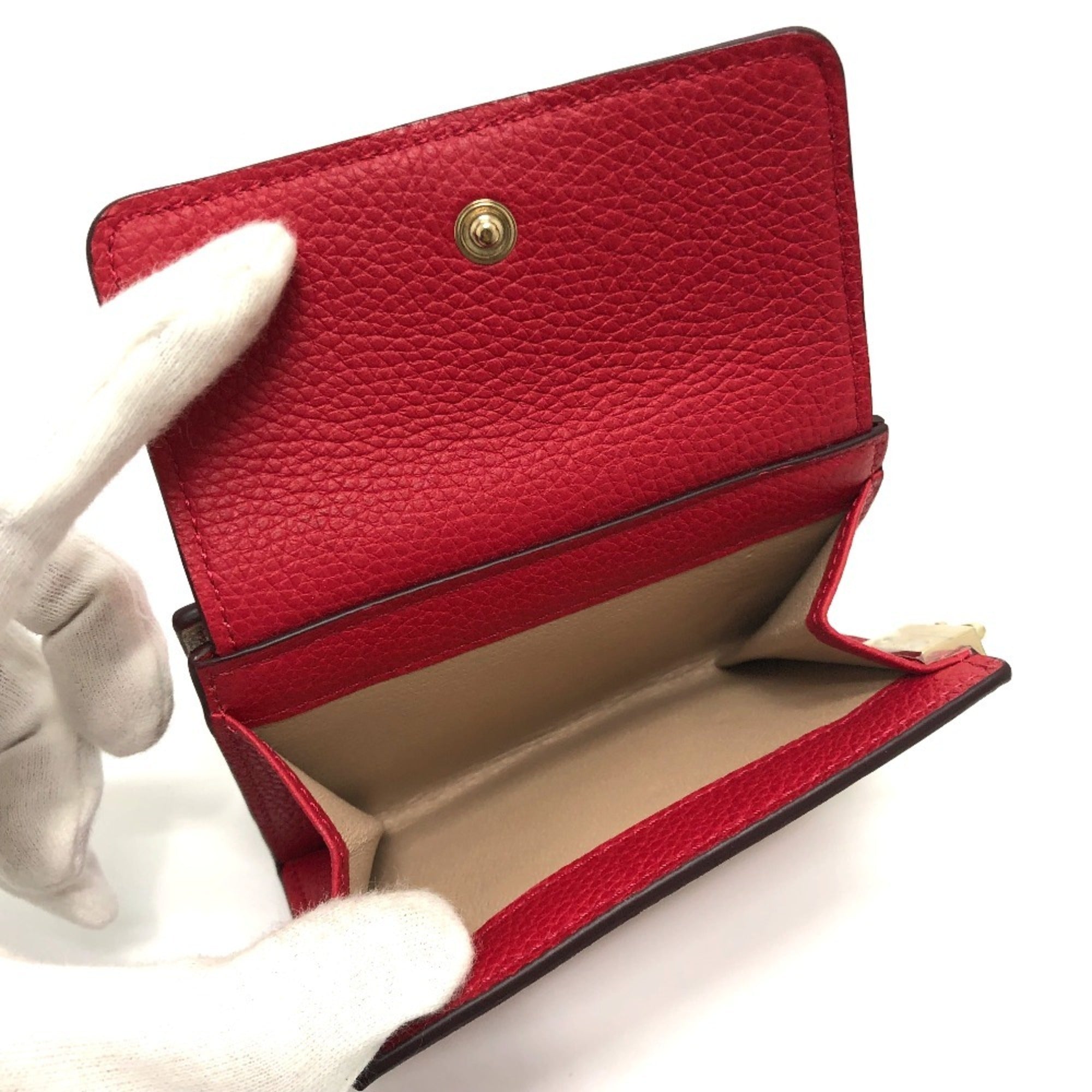 Chloé Red Color Leather Wallet (Bi-Fold) (Pre-Owned)