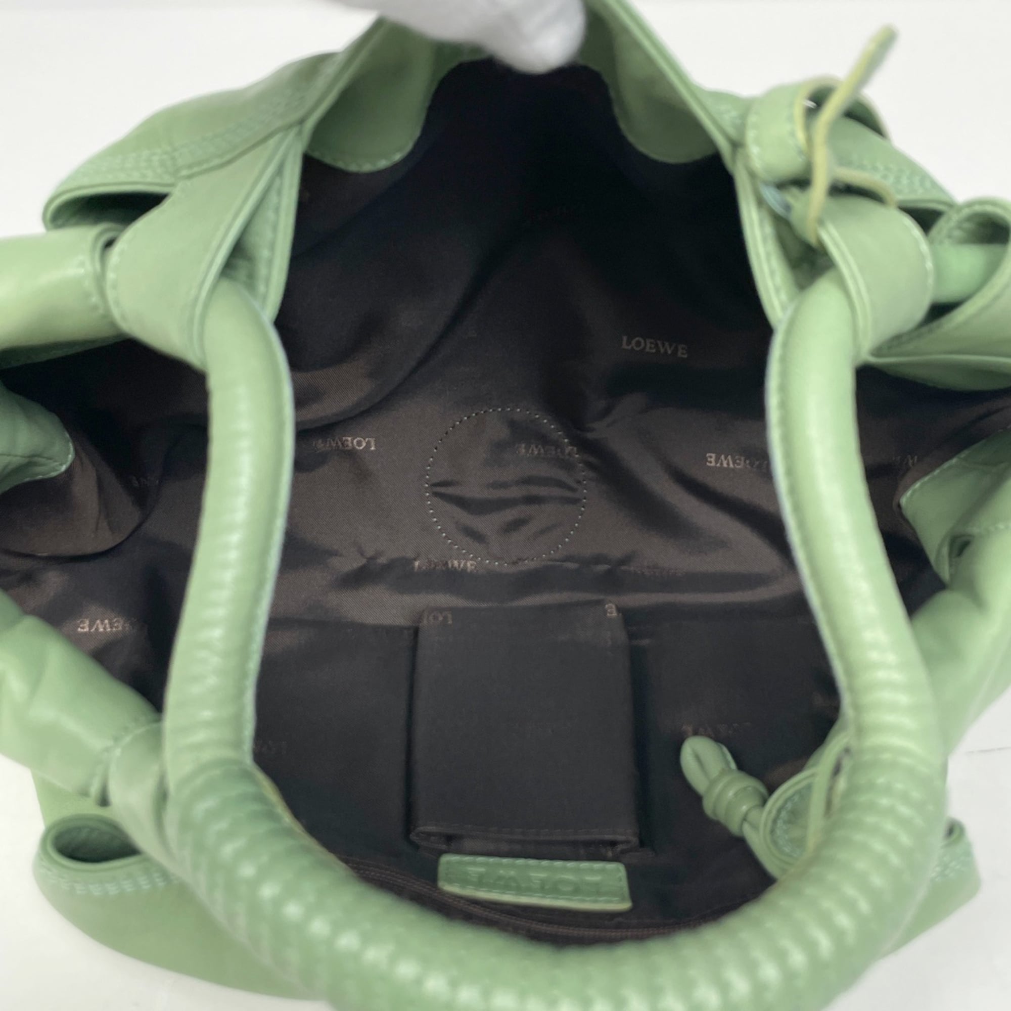 Loewe Nappa Aire Green Leather Handbag (Pre-Owned)