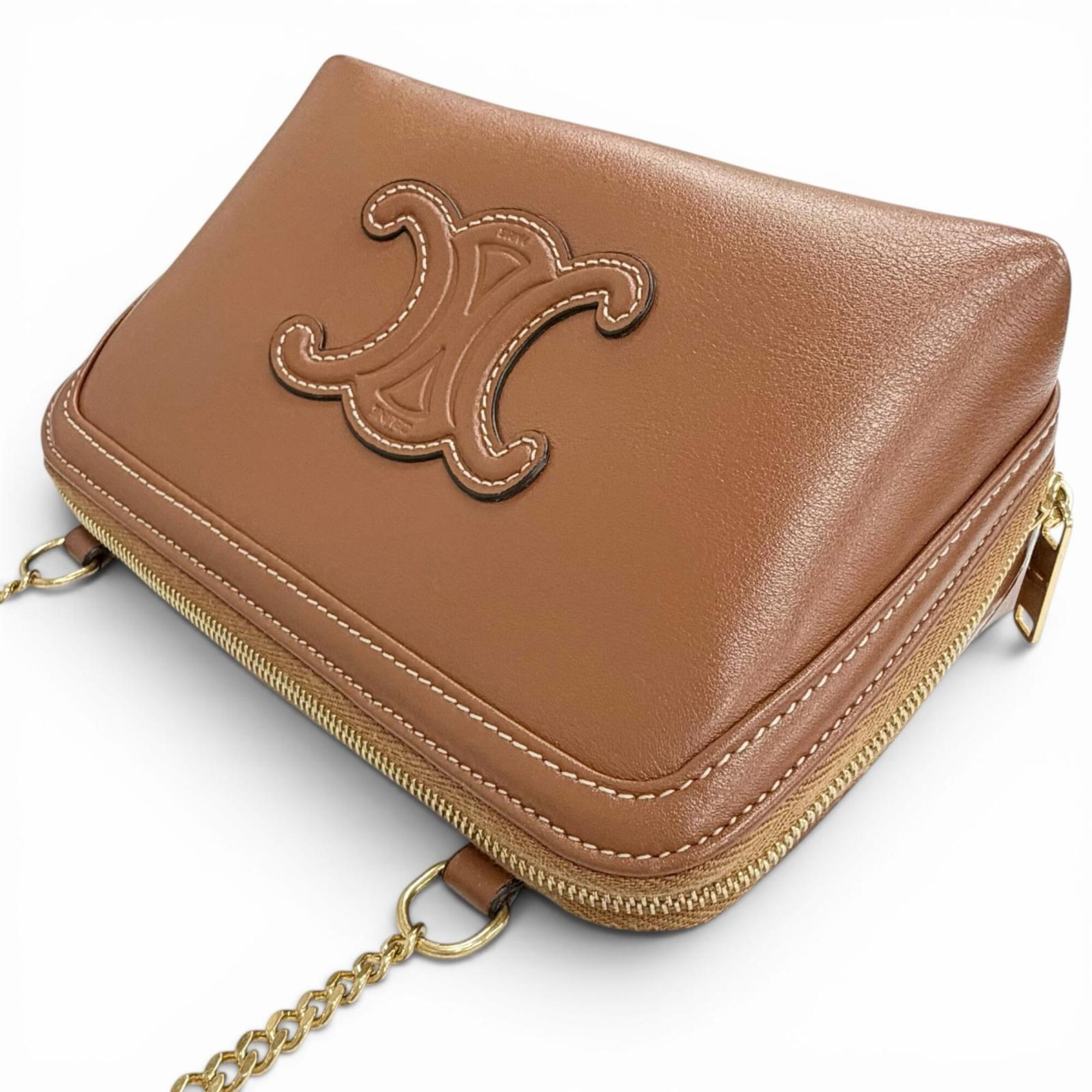 Celine Brown Leather Shoulder Bag (Pre-Owned)