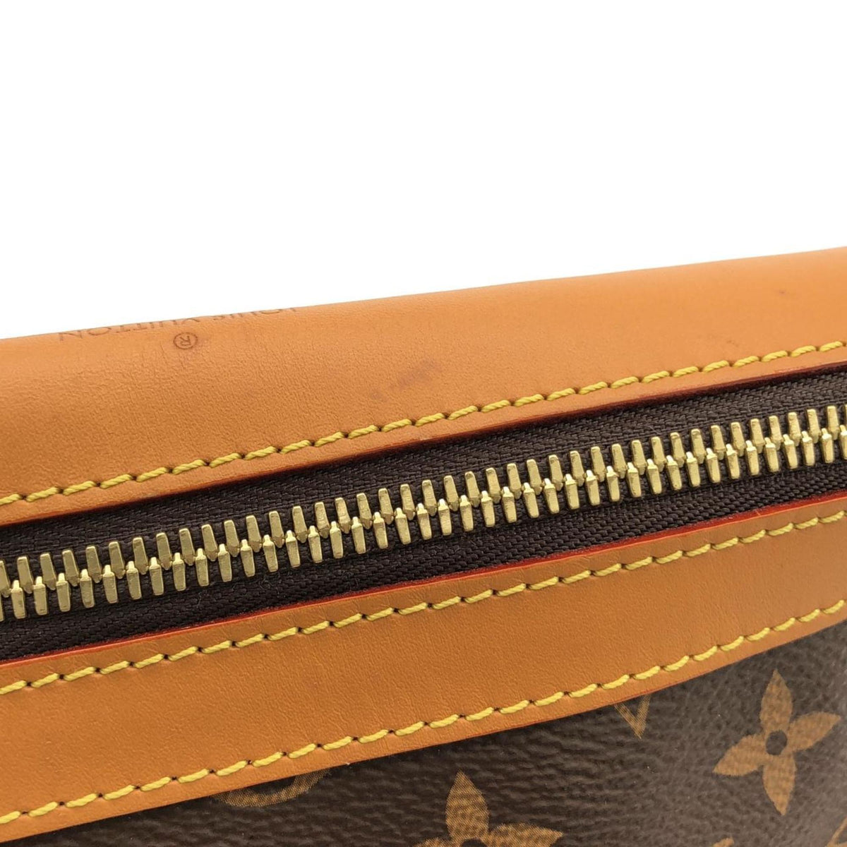Louis Vuitton Marron Coated Canvas Shoulder Bag (Pre-Owned)