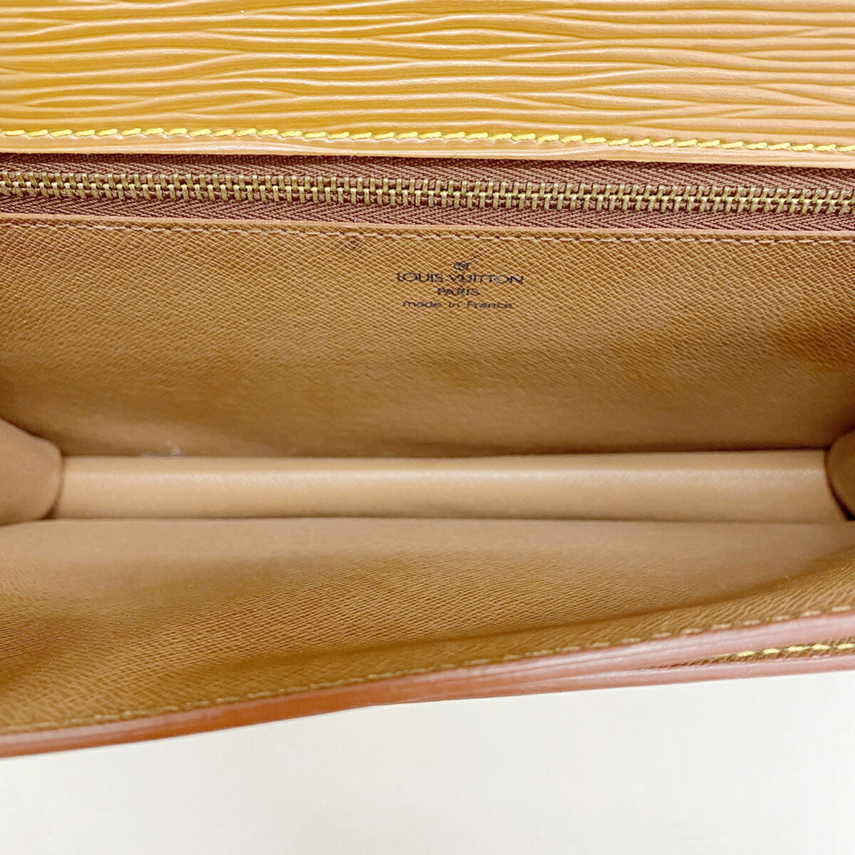Louis Vuitton Gold Cipango Clutch Bag (Pre-Owned)