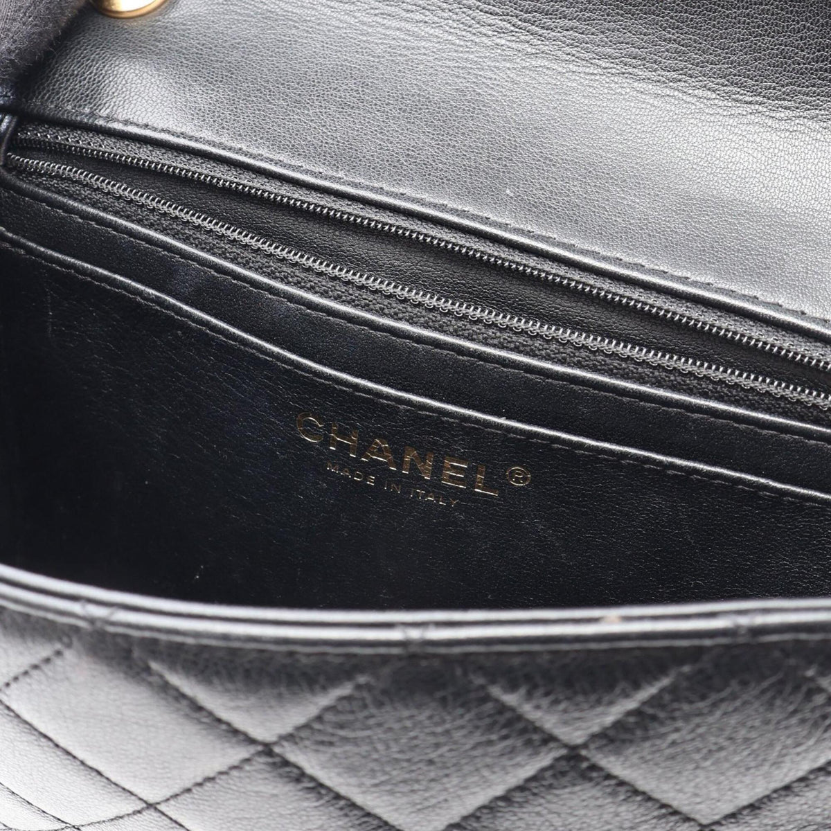 Chanel Black Leather Handbag Shoulder Bag (Pre-Owned)