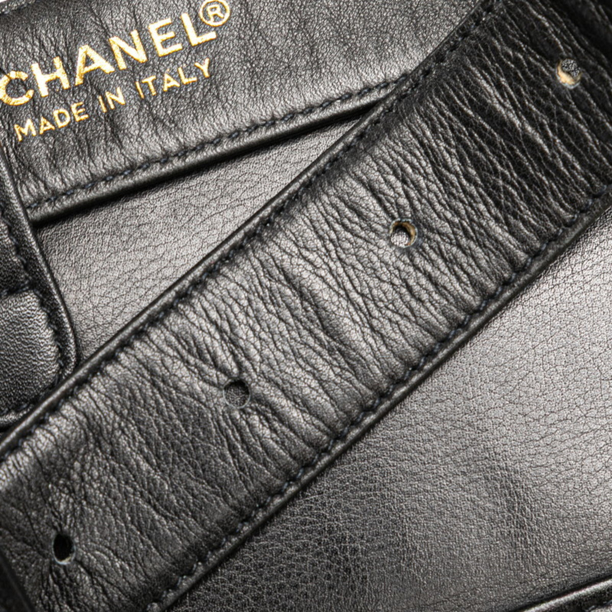 Chanel Black Leather Fanny Pack Shoulder Bag (Pre-Owned)