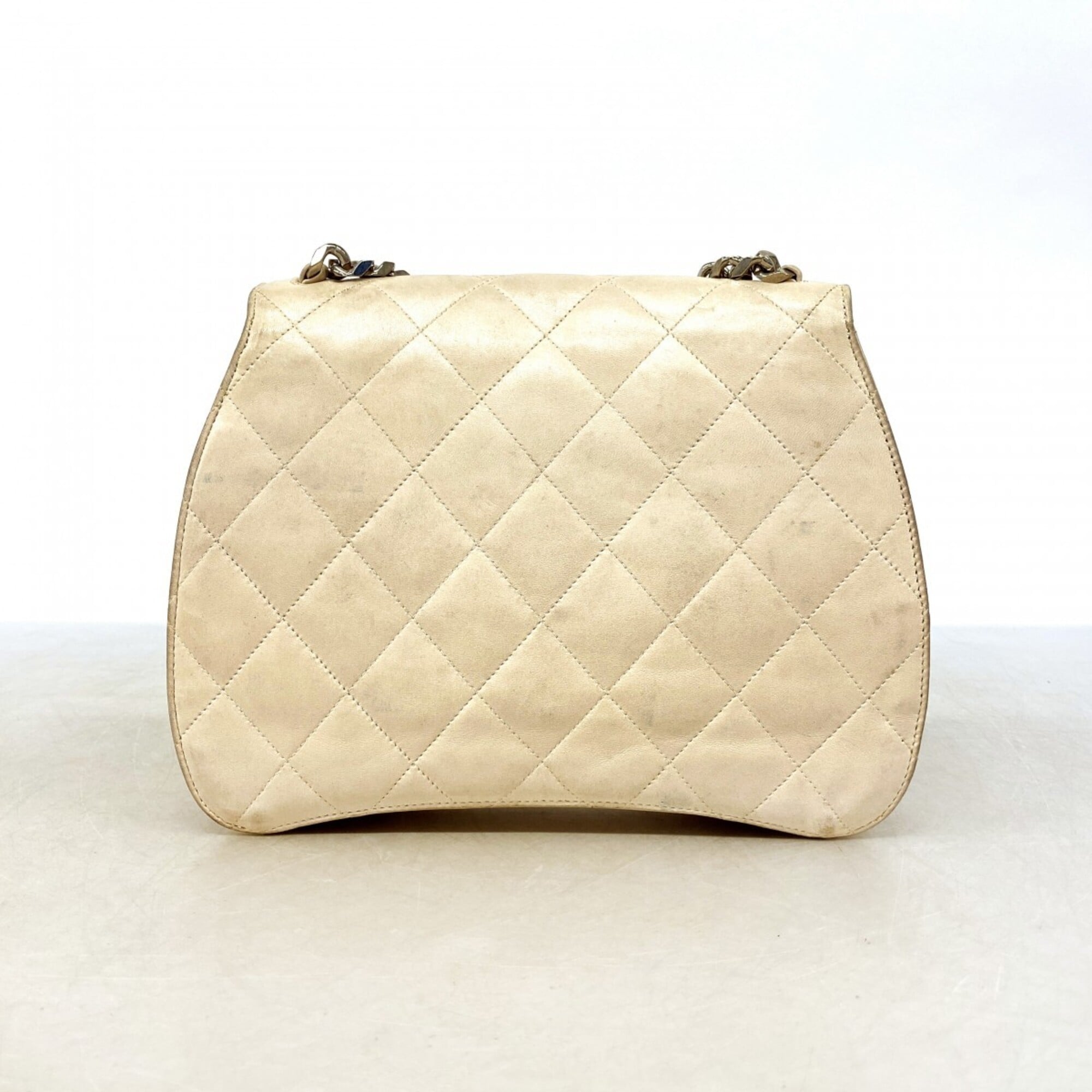 Chanel Ivory Leather Handbag (Pre-Owned)