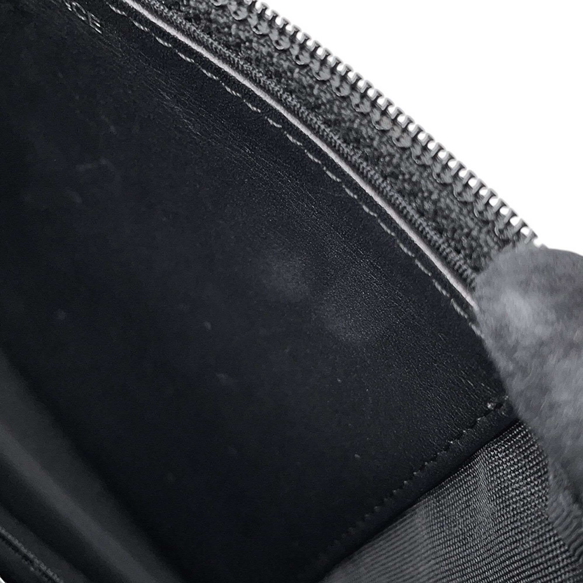 Chanel Black Grained Calfskin Shoulder Bag (Pre-Owned)